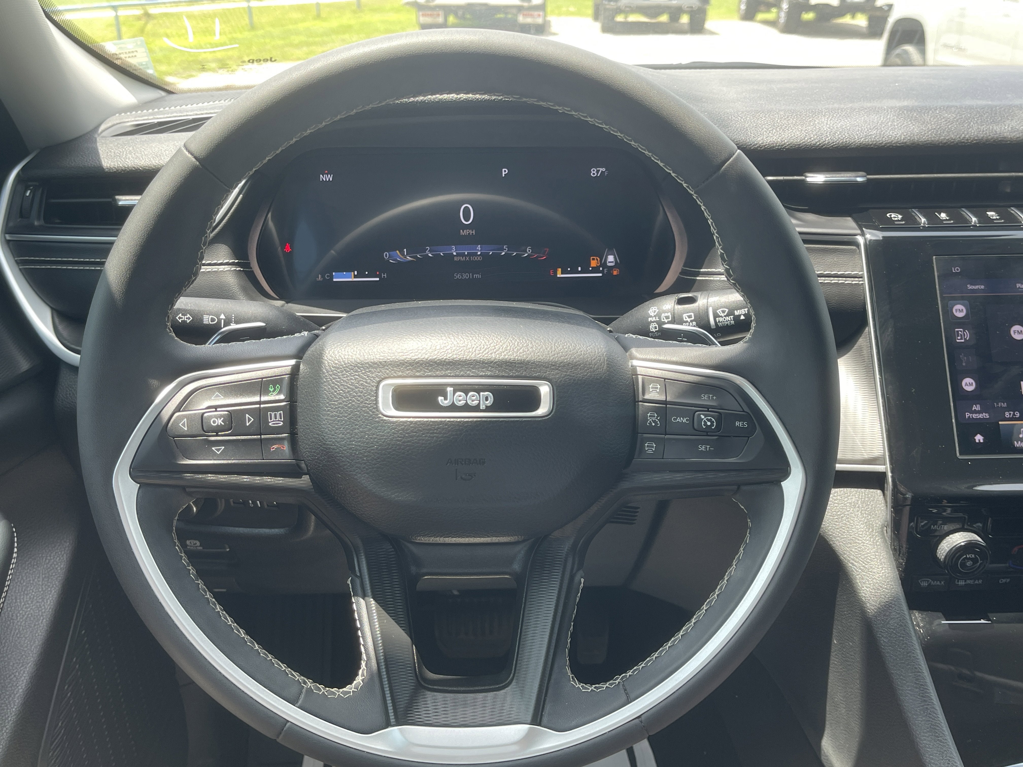 2023 Jeep Grand Cherokee L Laredo