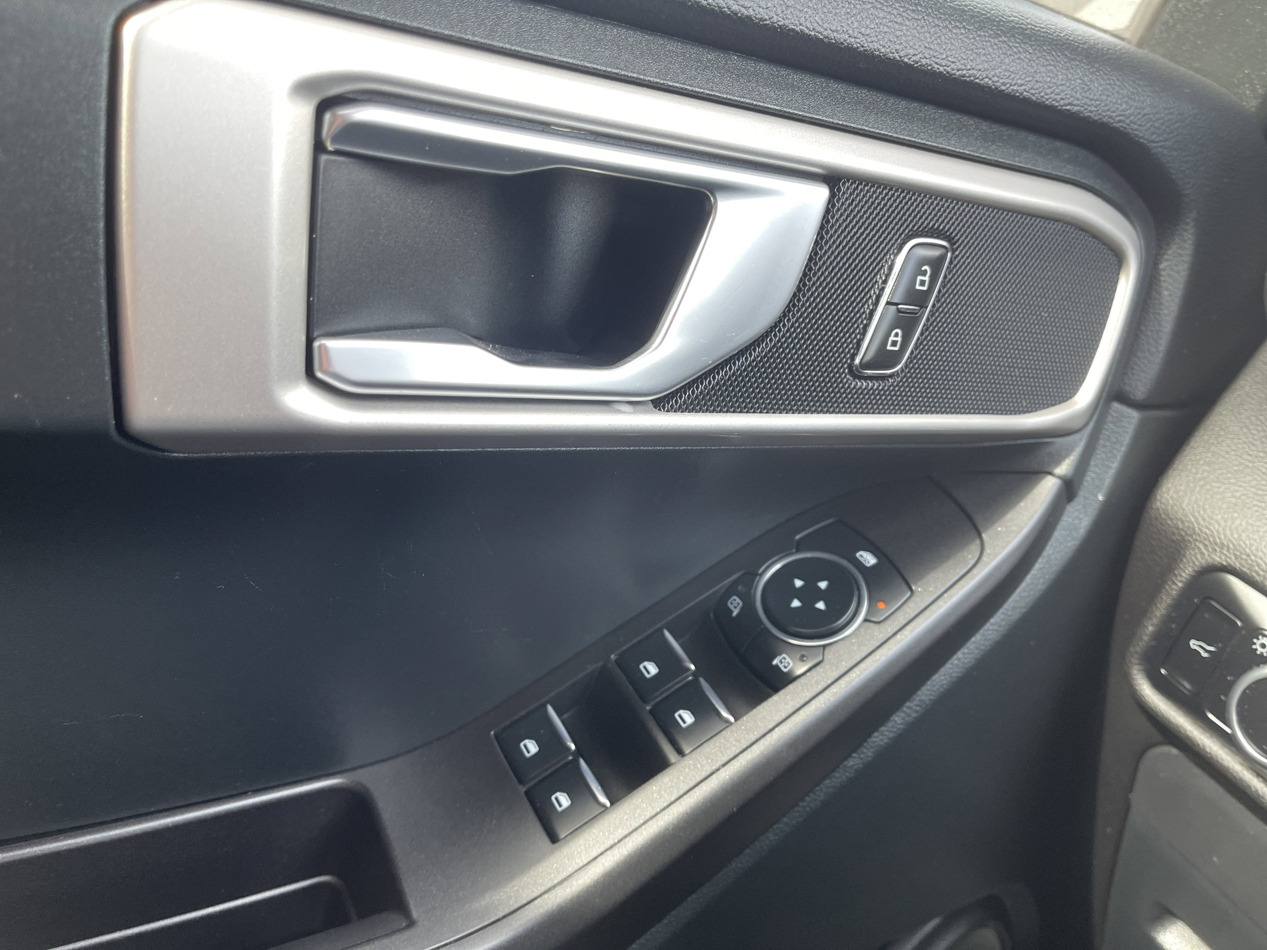 2023 Ford Explorer Base