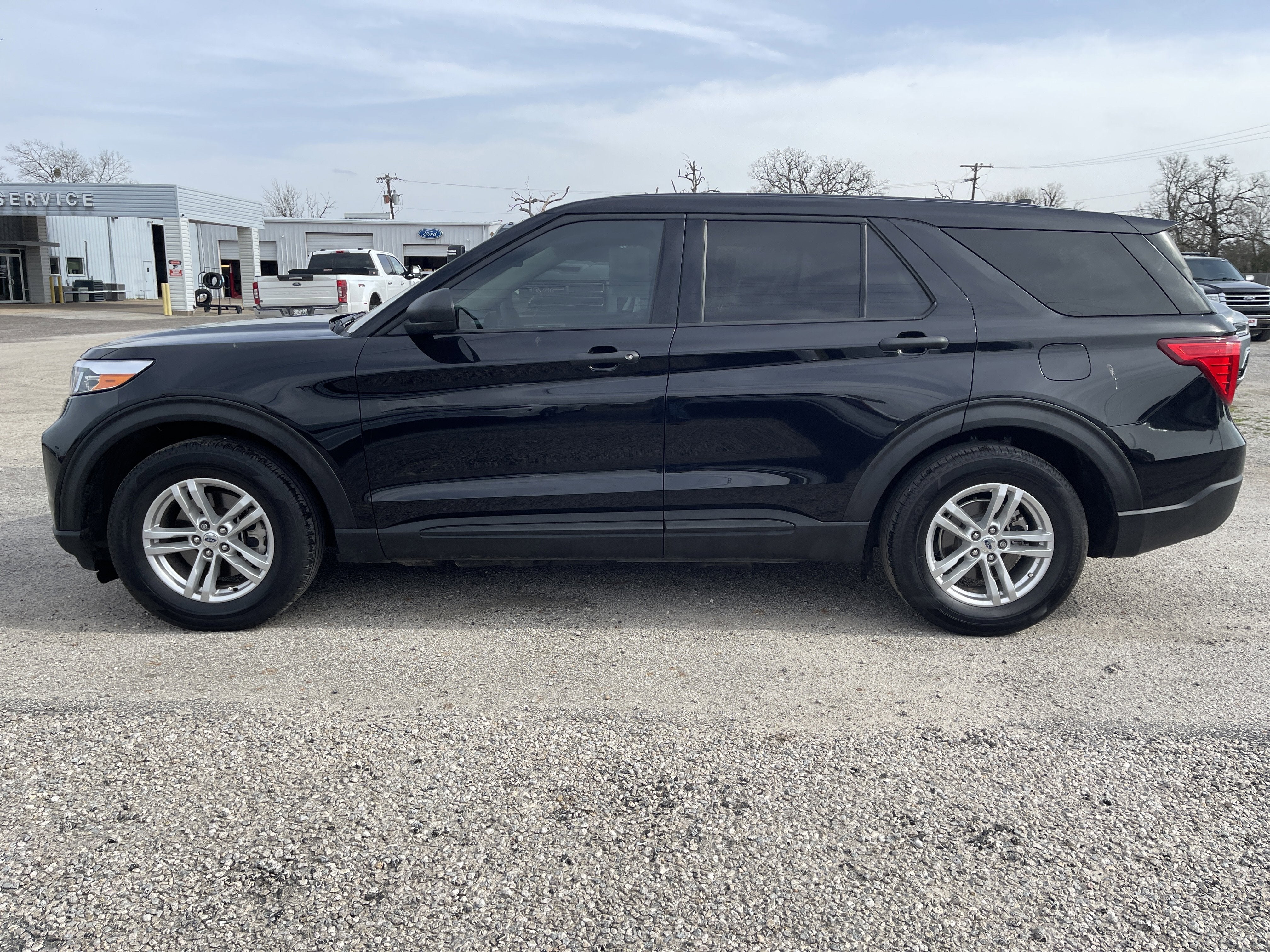 2023 Ford Explorer Base
