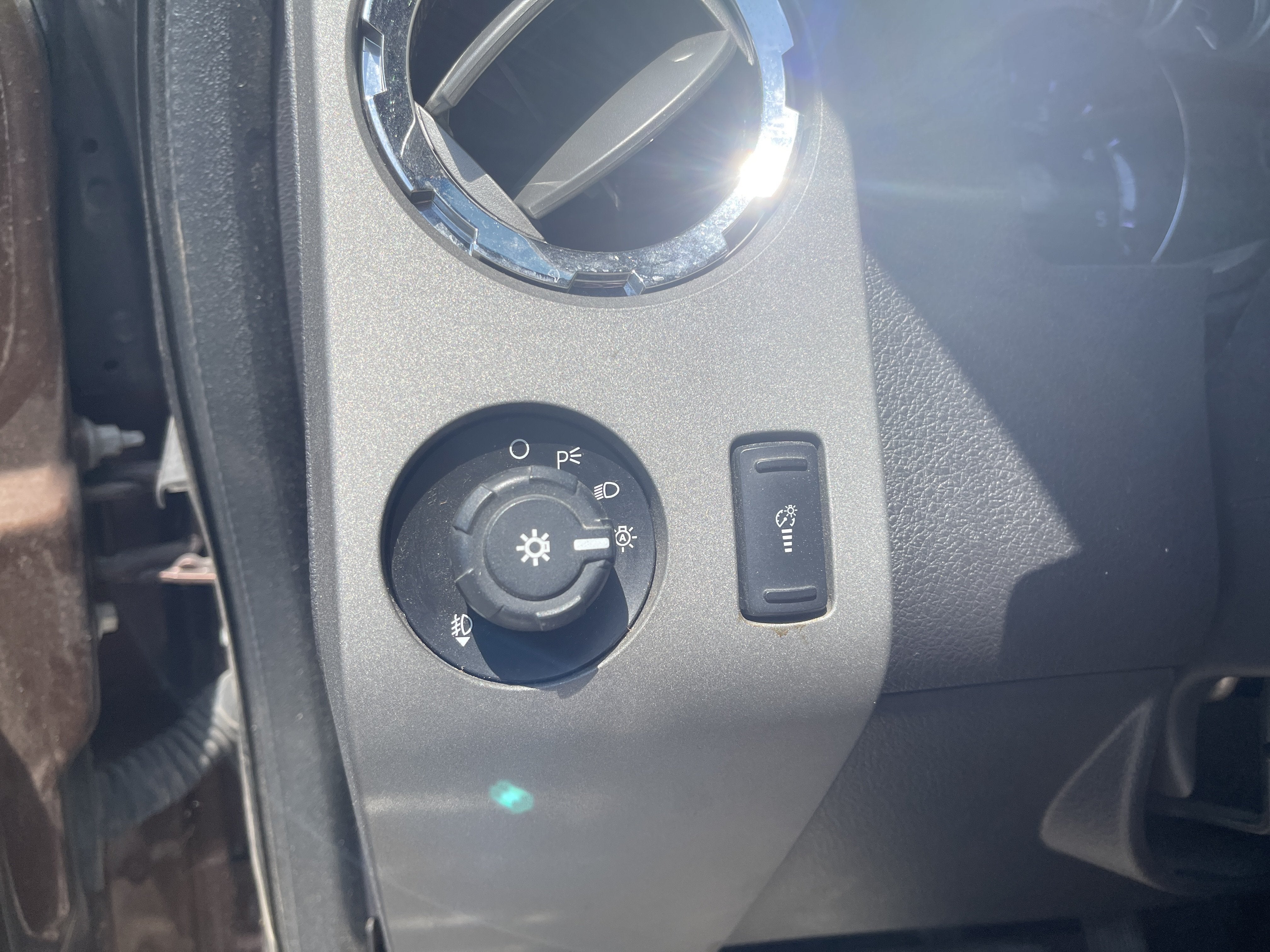 2012 Ford Super Duty F-350 DRW Lariat
