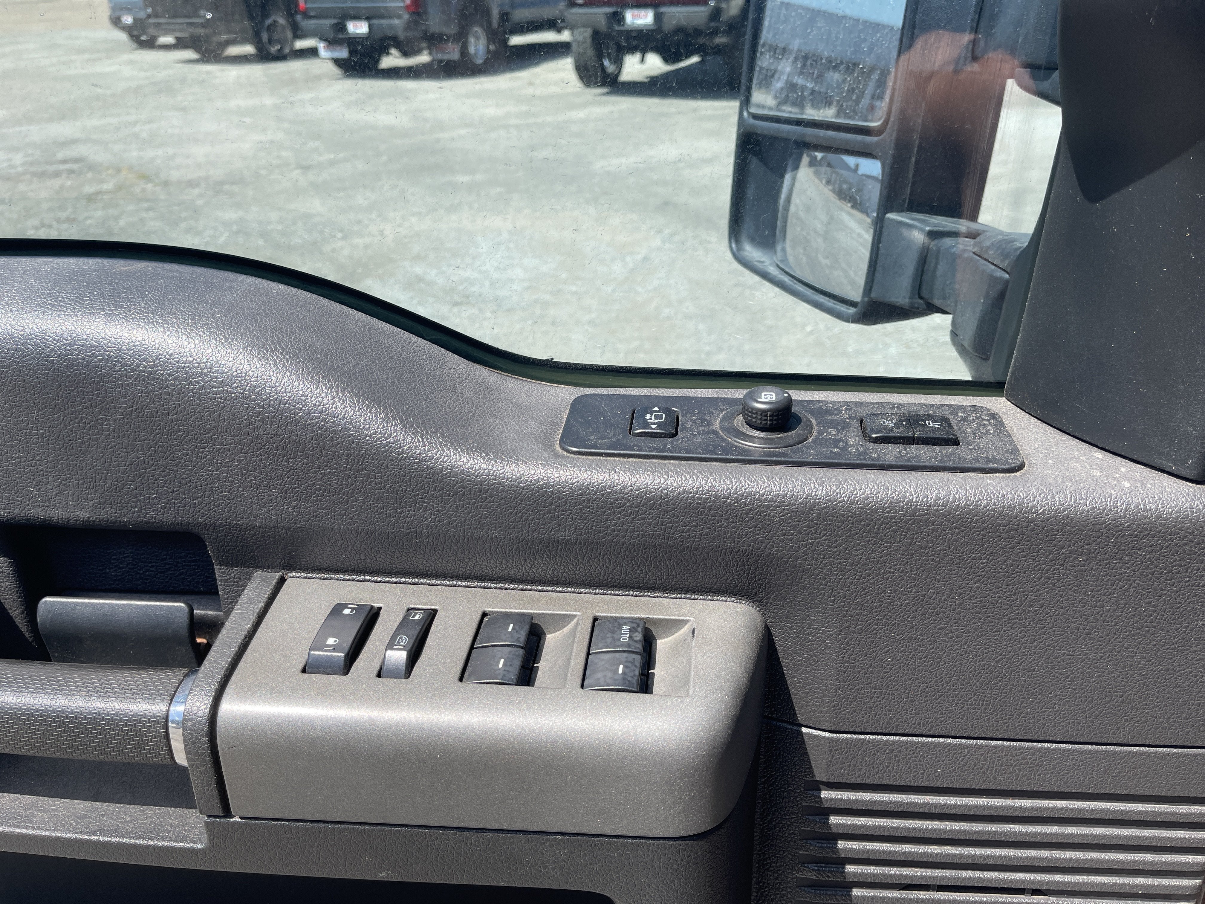 2012 Ford Super Duty F-350 DRW Lariat