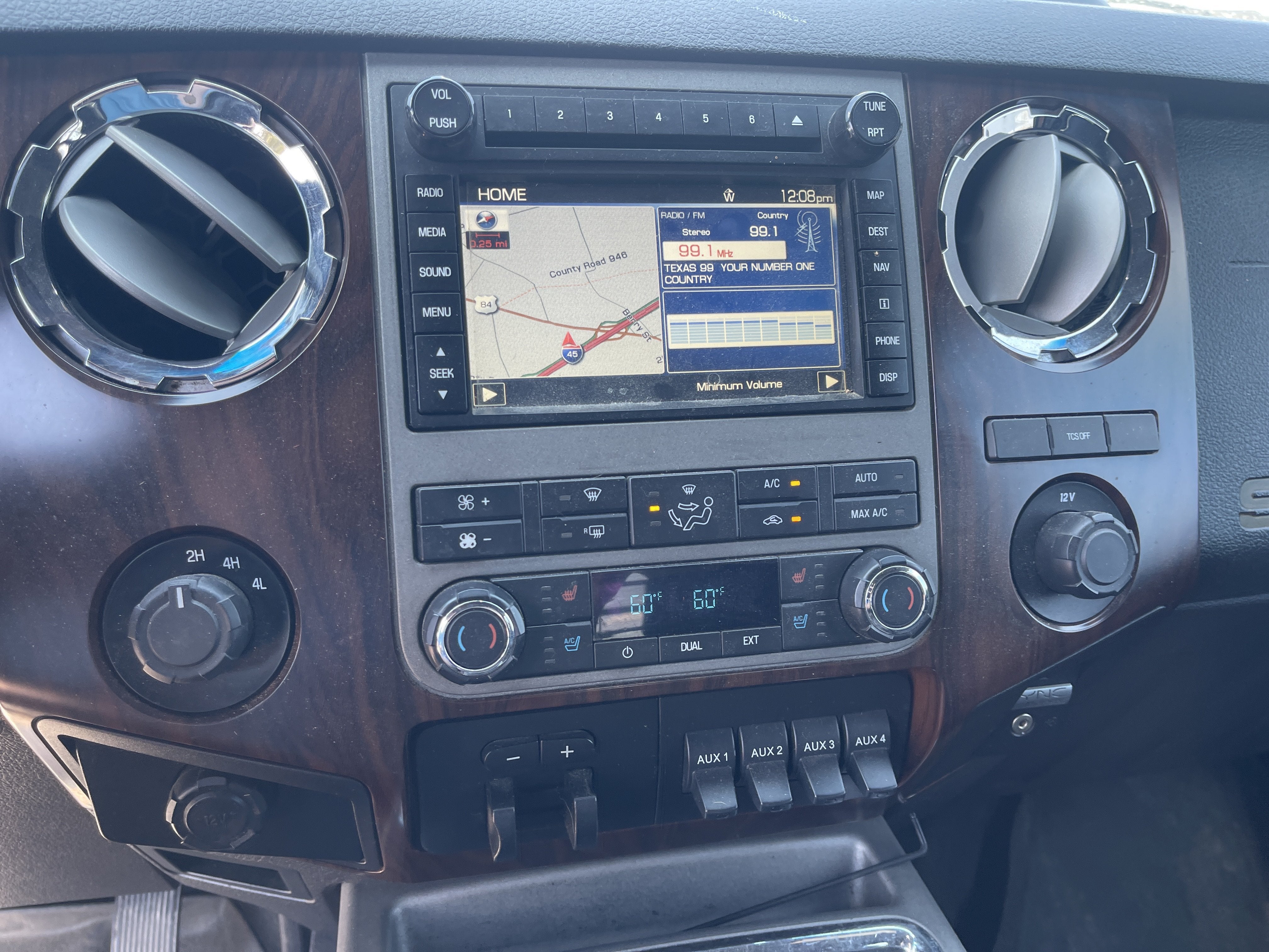 2012 Ford Super Duty F-350 DRW Lariat