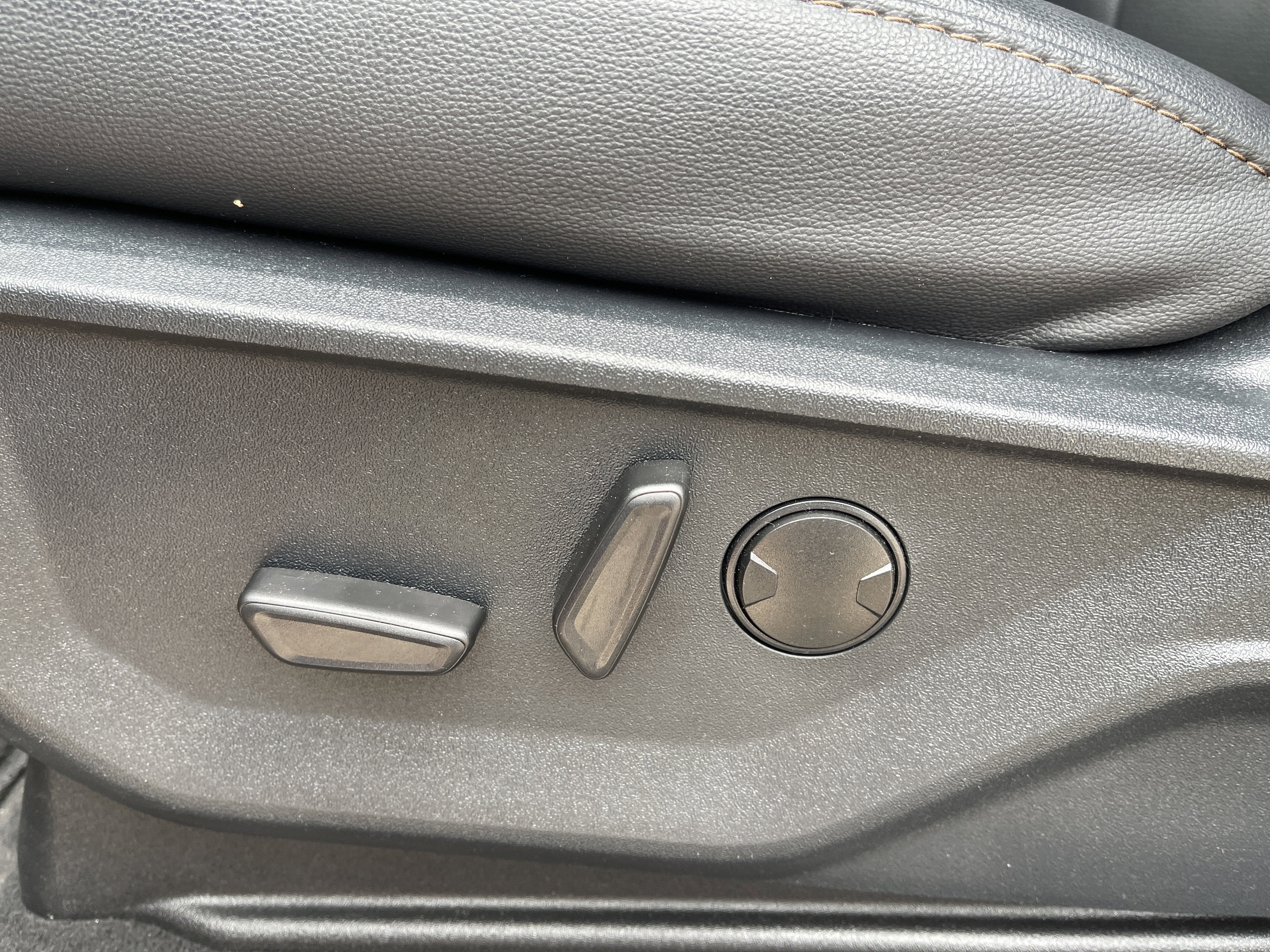 2026 Ford Super Duty F-450 DRW LARIAT