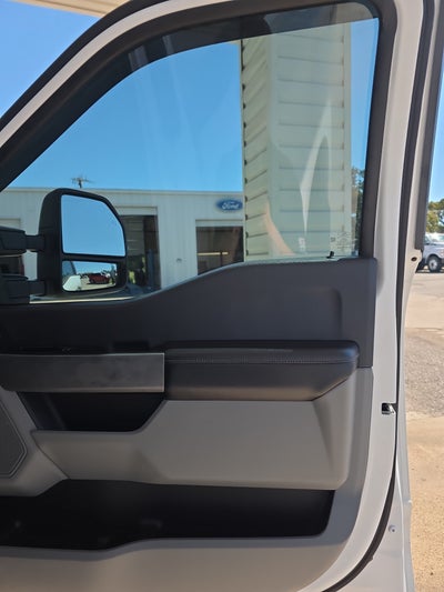 2023 Ford Super Duty F-450 DRW XLT
