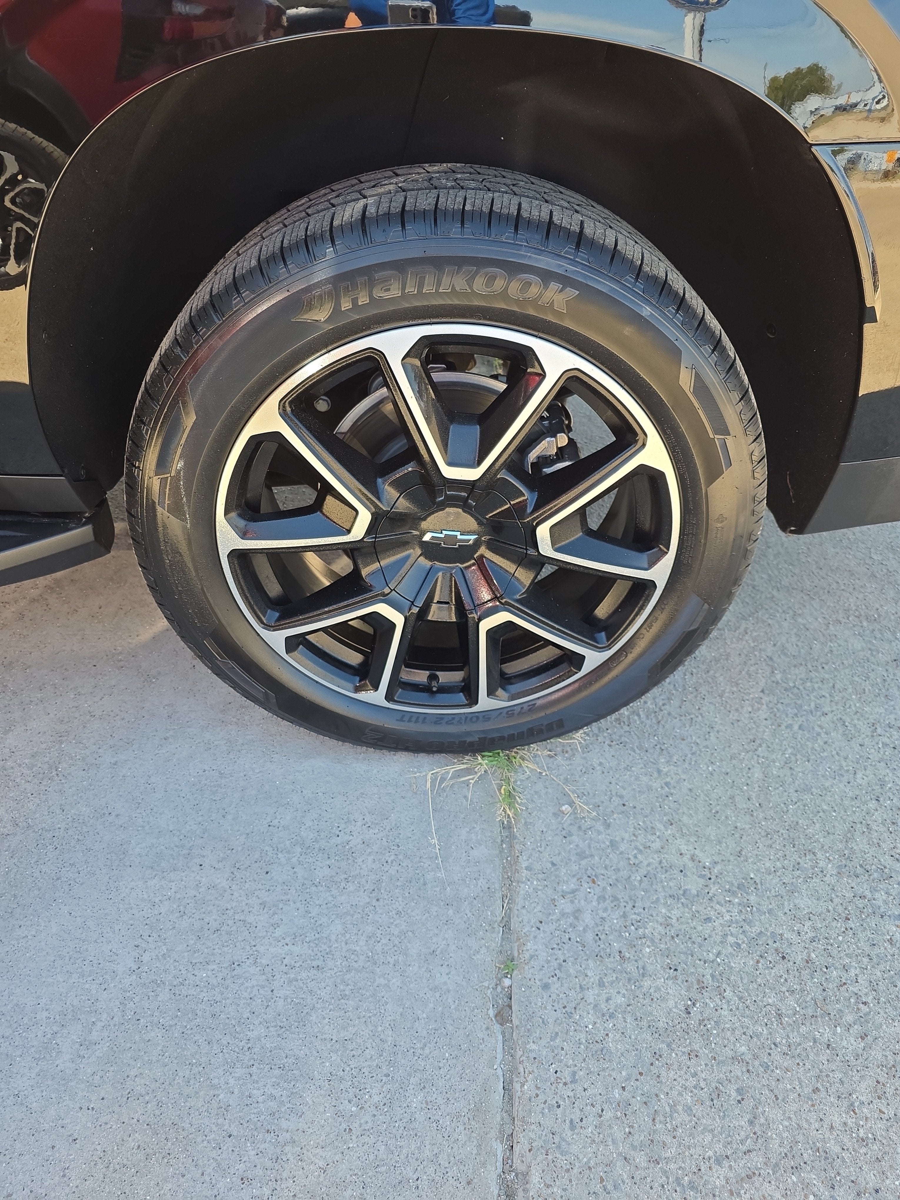2023 Chevrolet Suburban RST