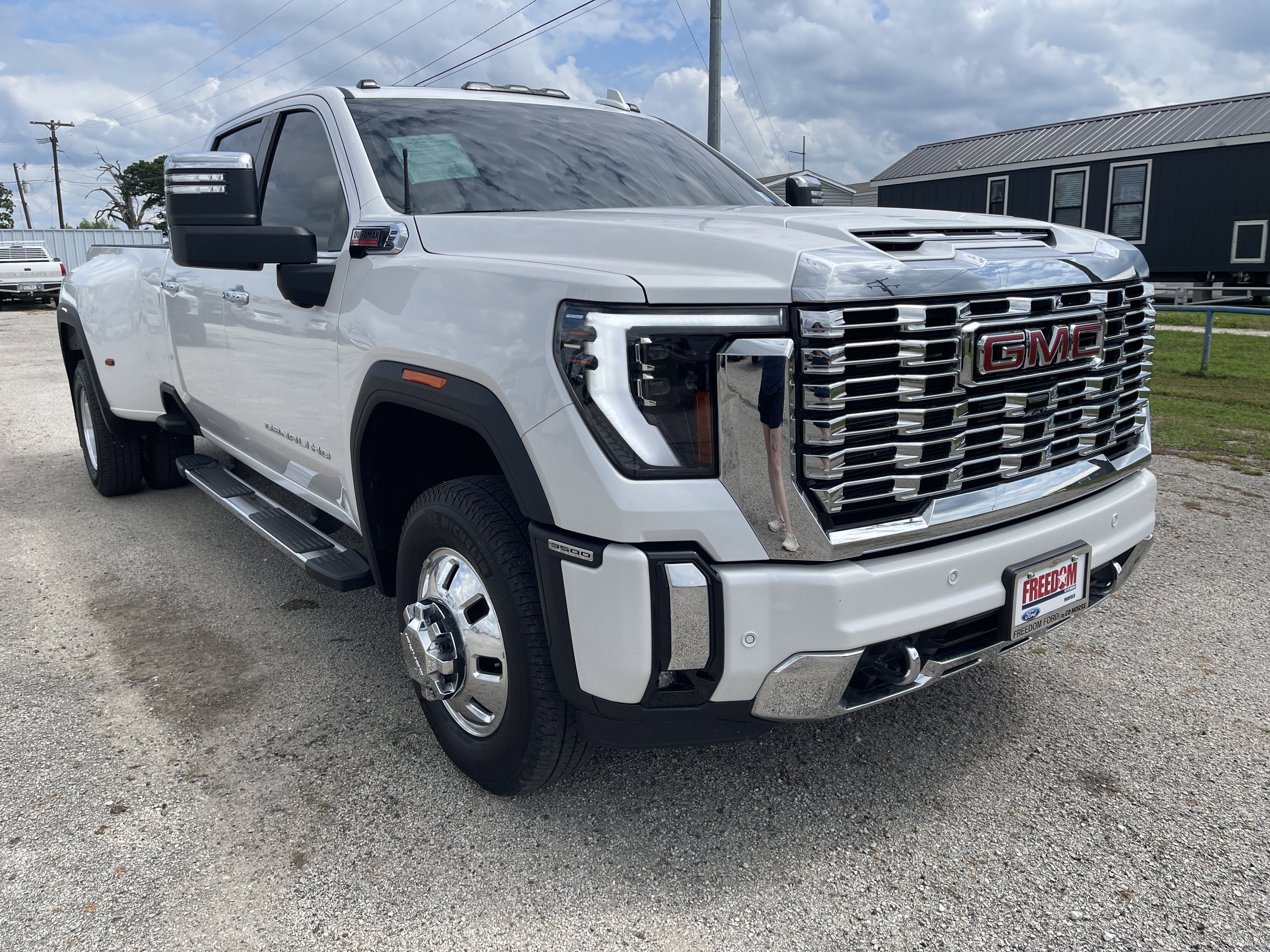 2025 GMC Sierra 3500HD Denali