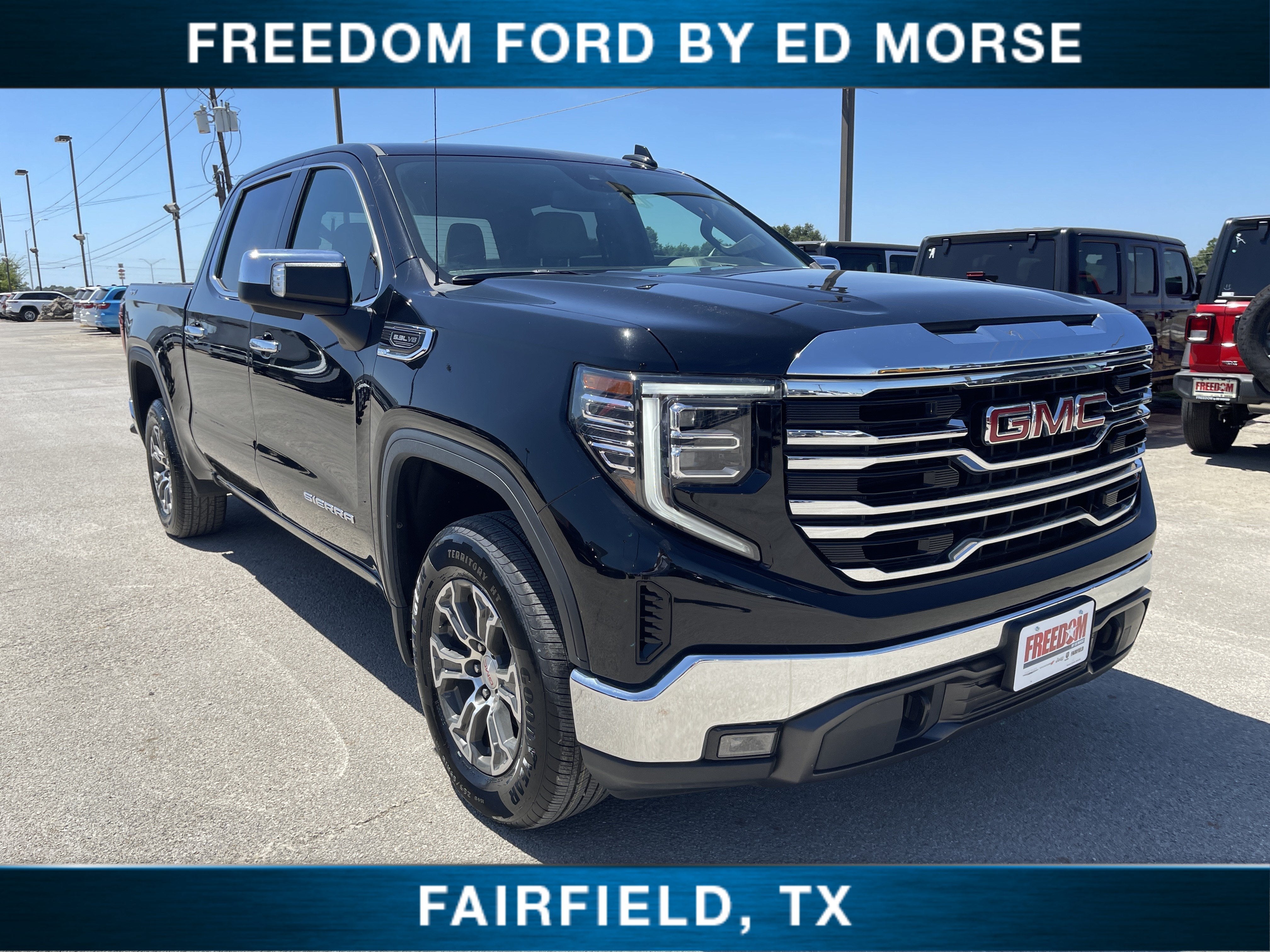 2025 GMC Sierra 1500 SLT