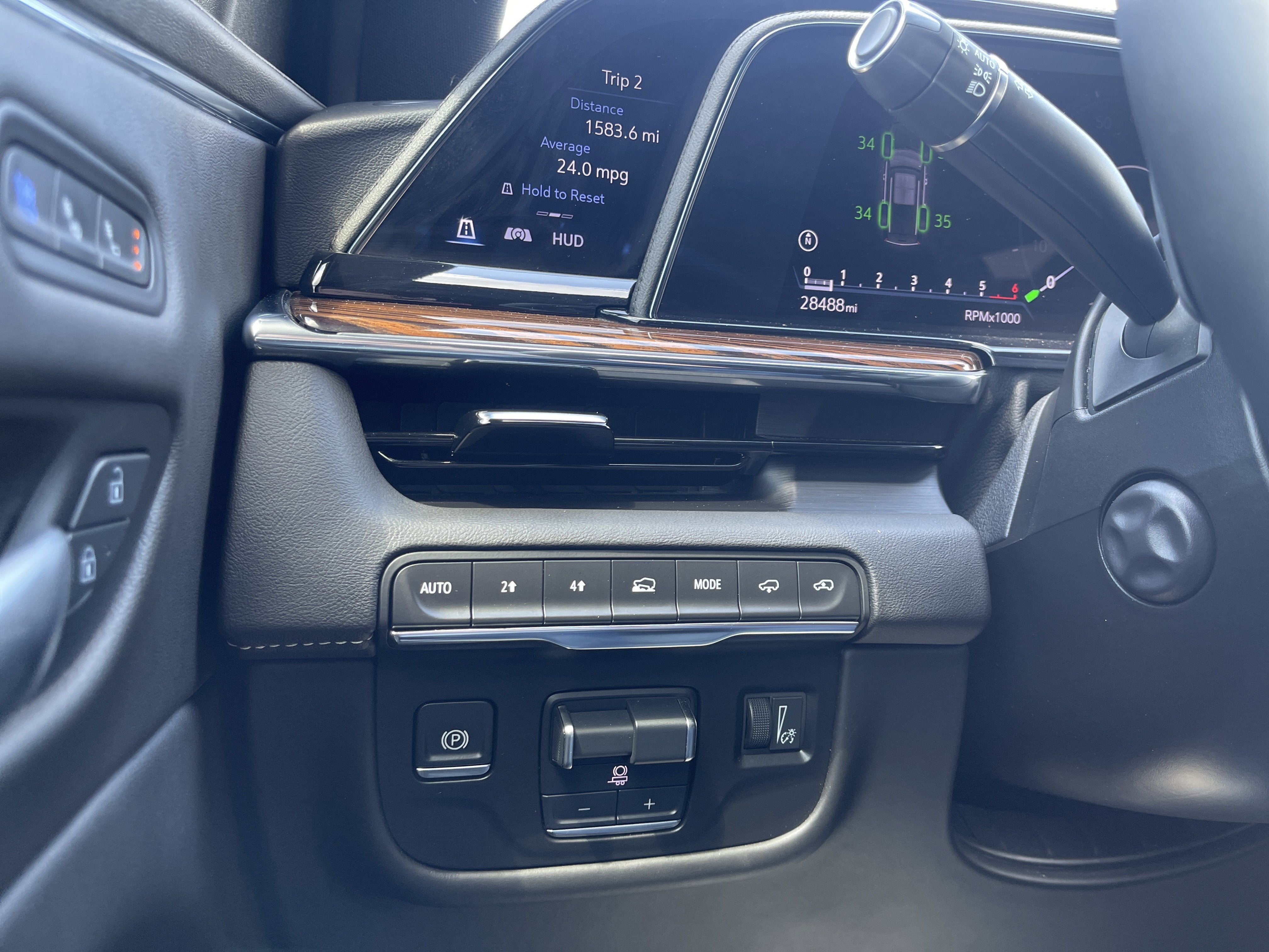 2024 Cadillac Escalade ESV 4WD Premium Luxury