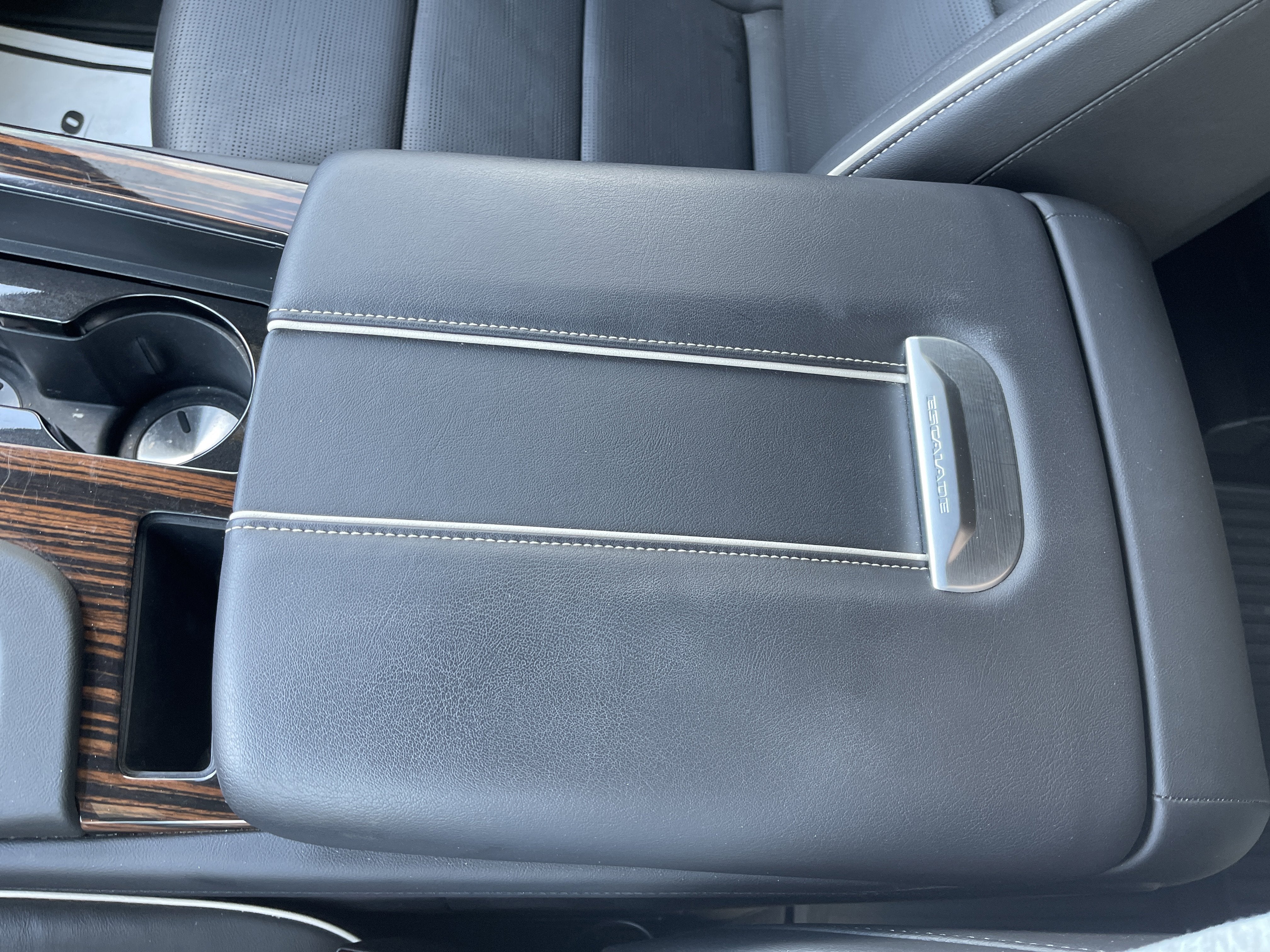 2024 Cadillac Escalade ESV 4WD Premium Luxury