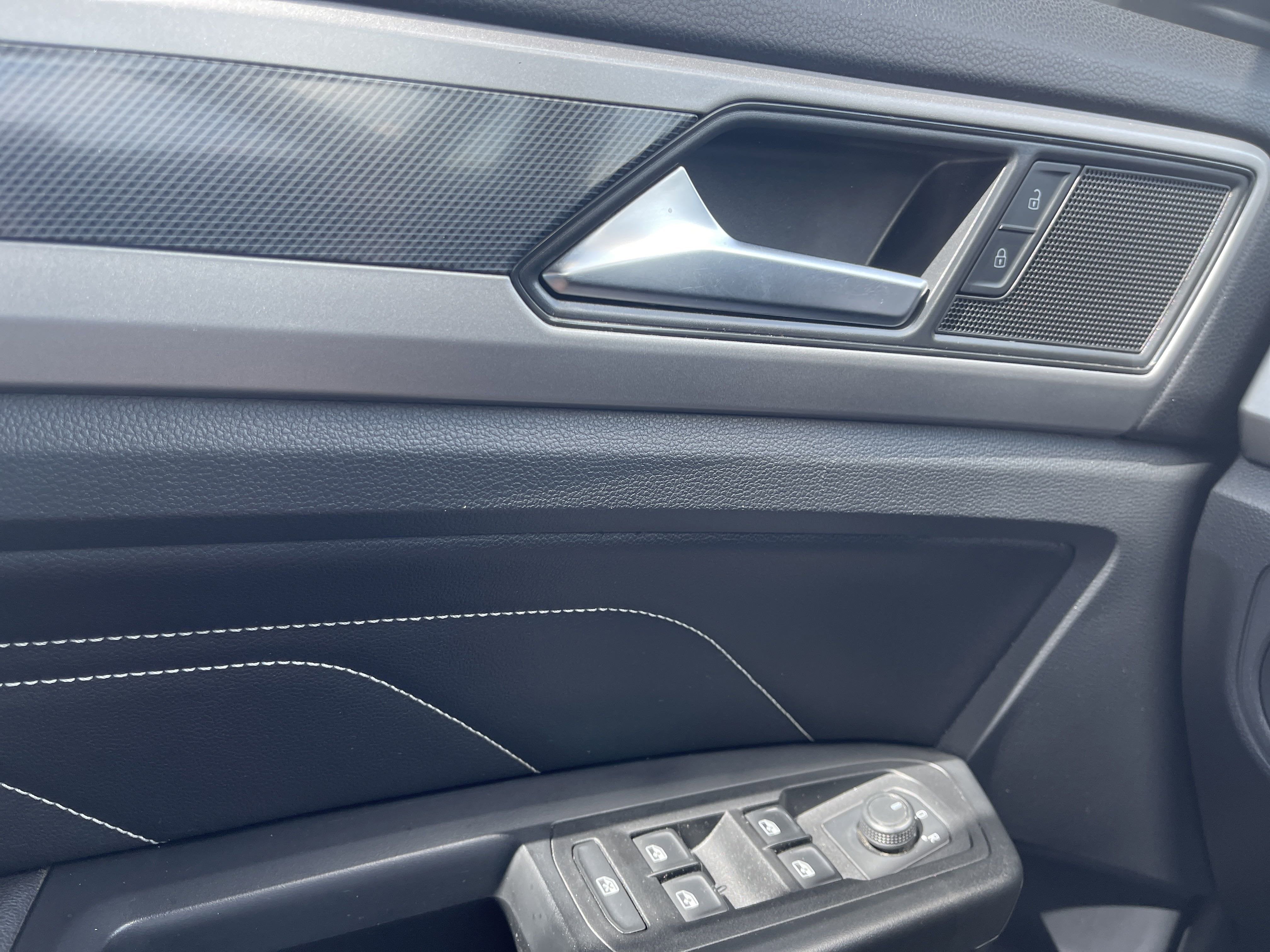 2020 Volkswagen Atlas Cross Sport 2.0T SEL