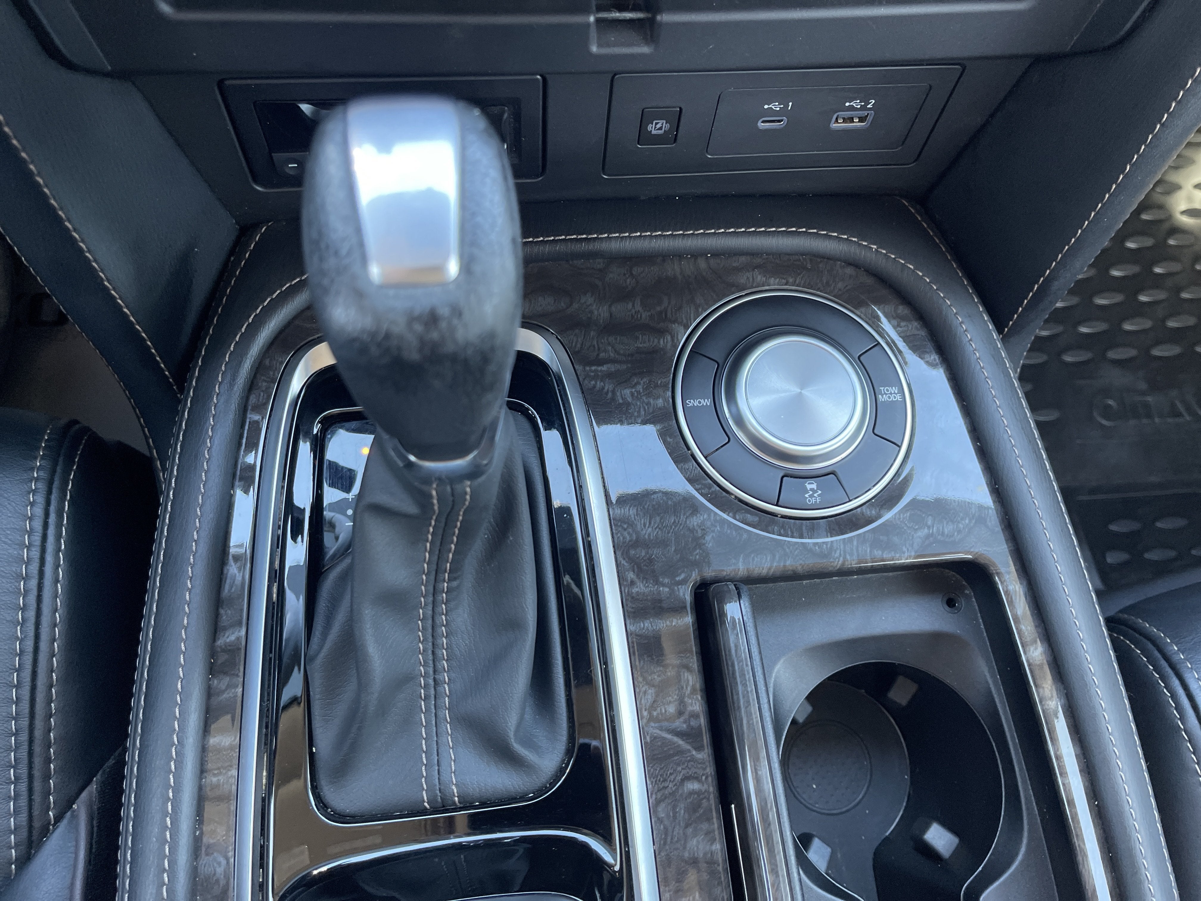 2024 Nissan Armada Platinum