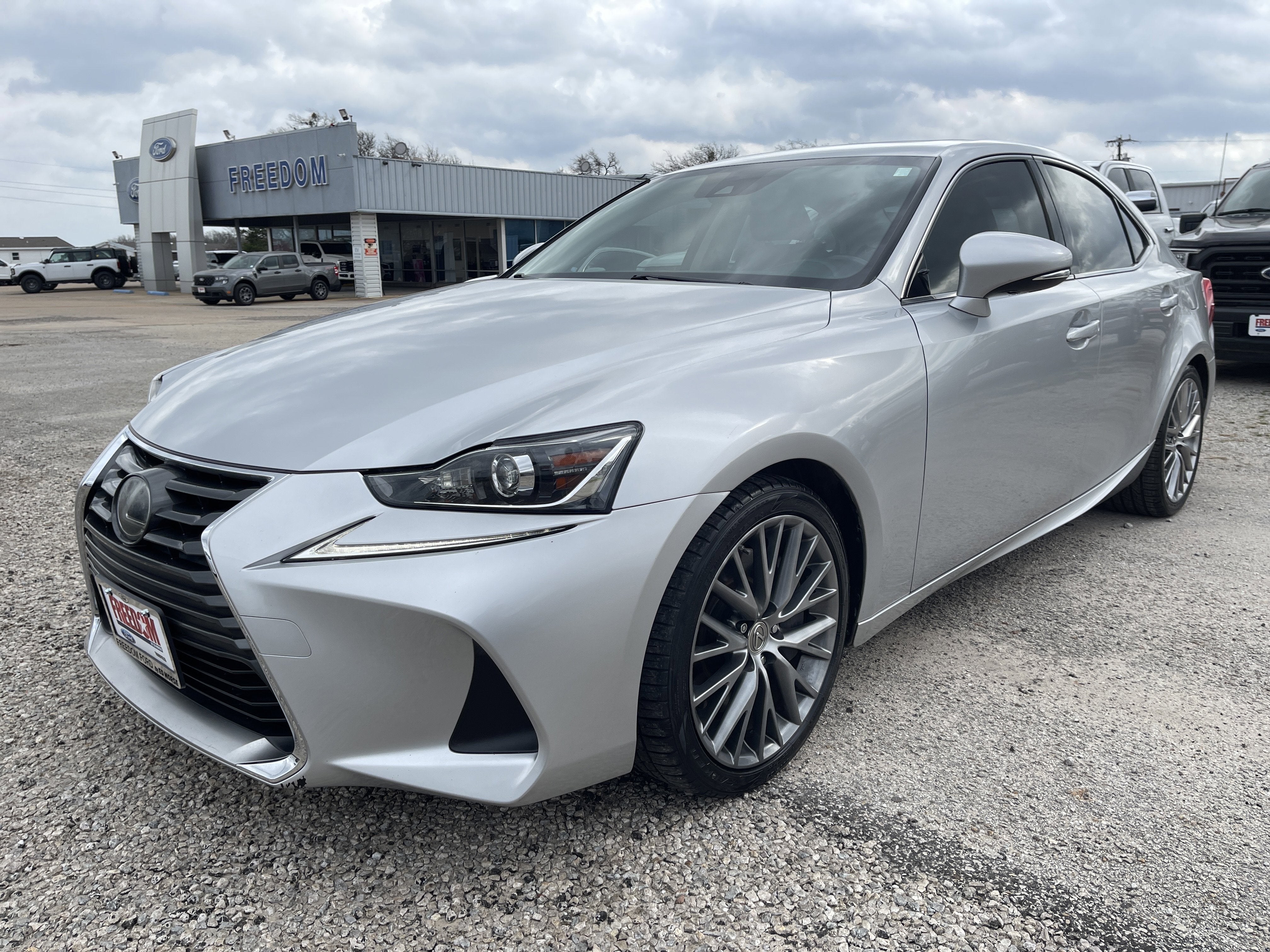 2017 Lexus IS 200t