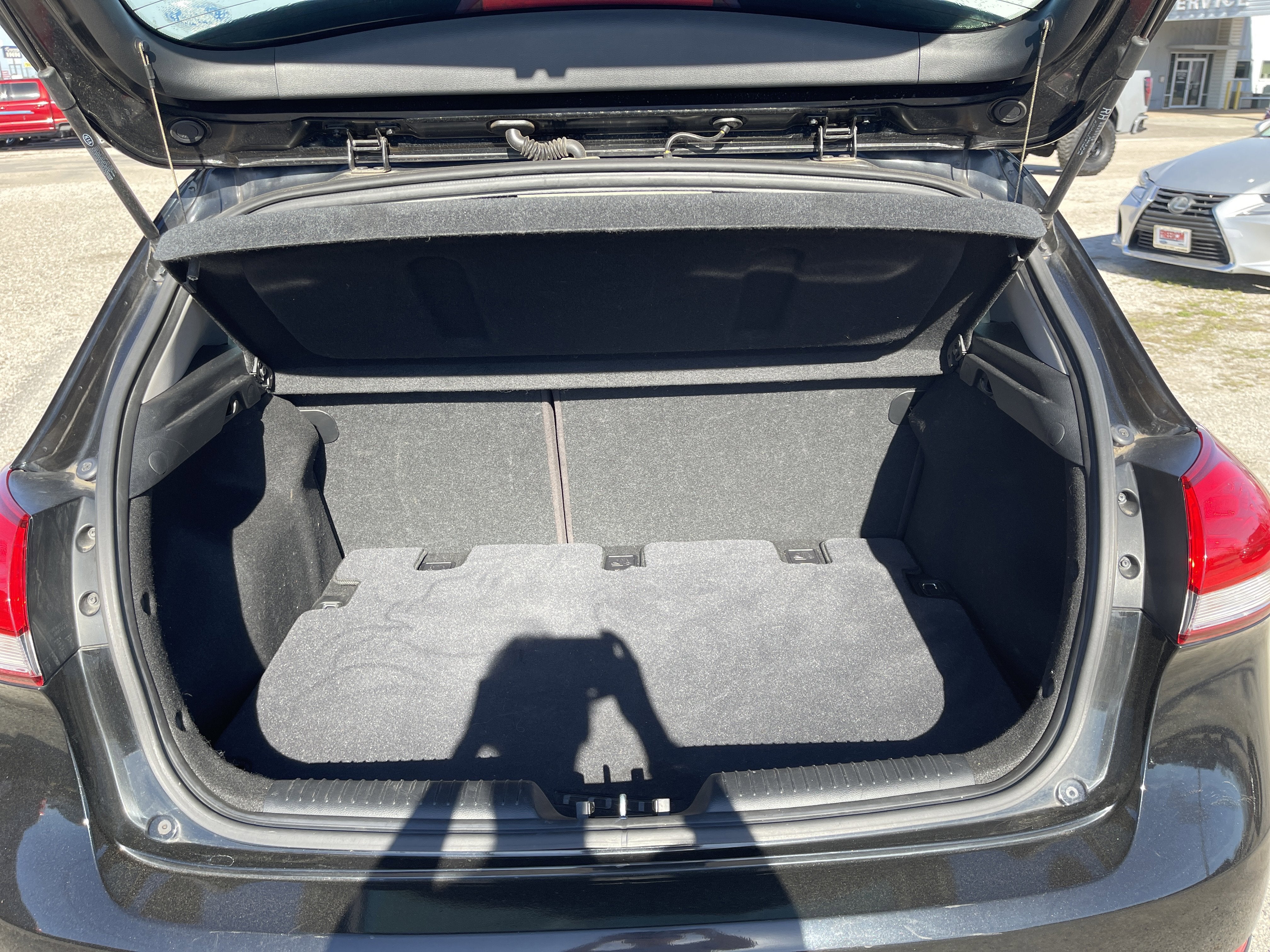 2016 Kia Forte 5-Door LX