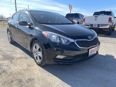 2016 Kia Forte 5-Door LX