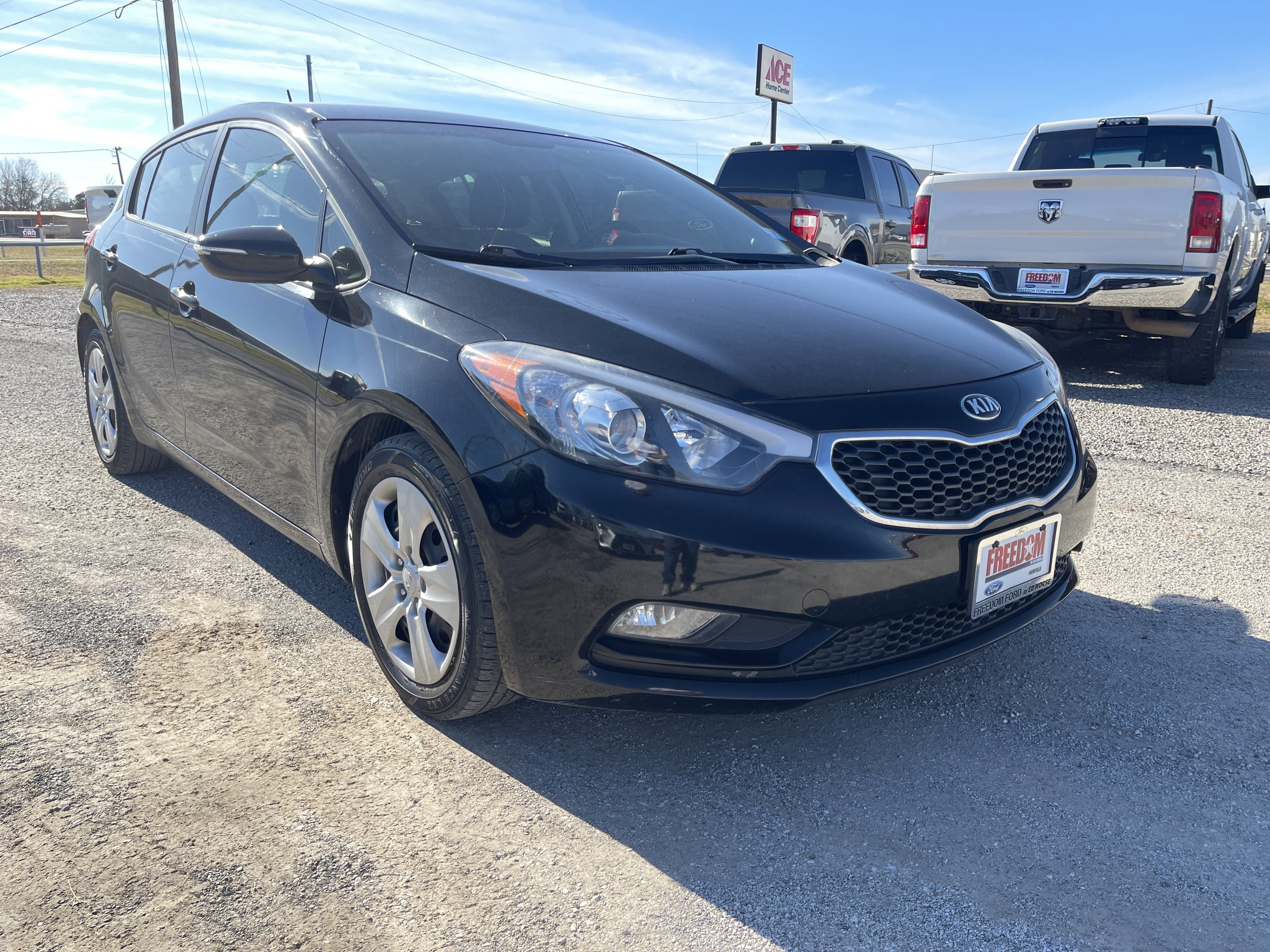 2016 Kia Forte 5-Door LX