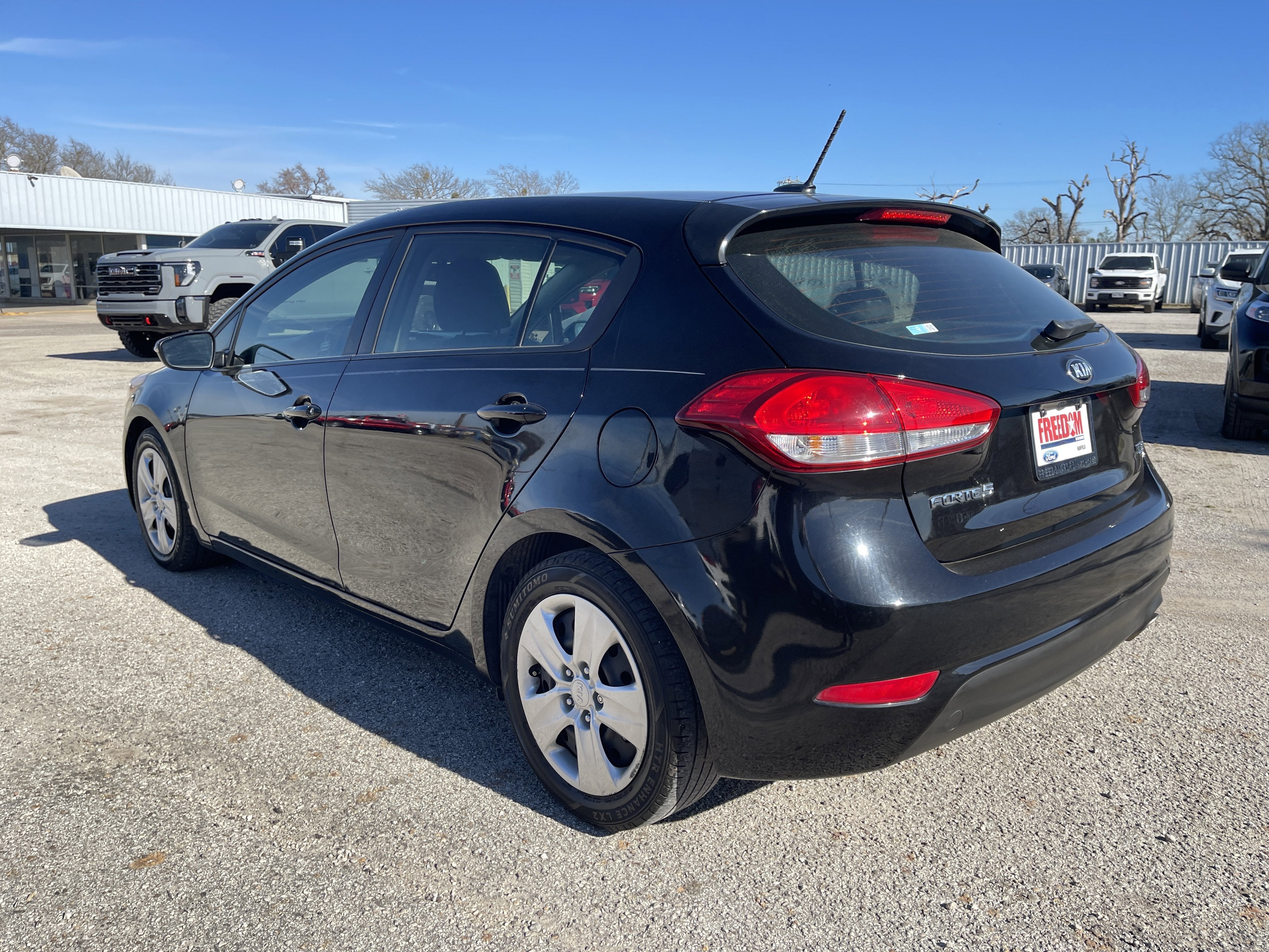 2016 Kia Forte 5-Door LX