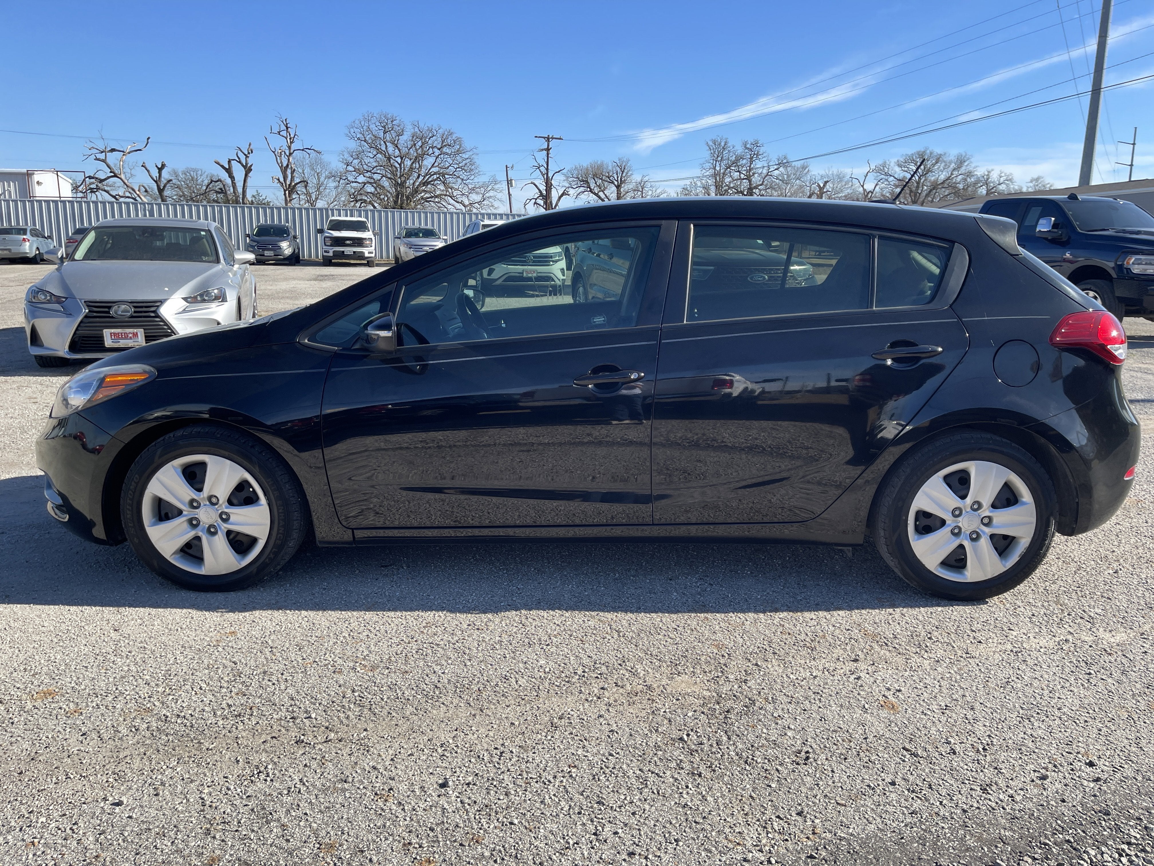 2016 Kia Forte 5-Door LX