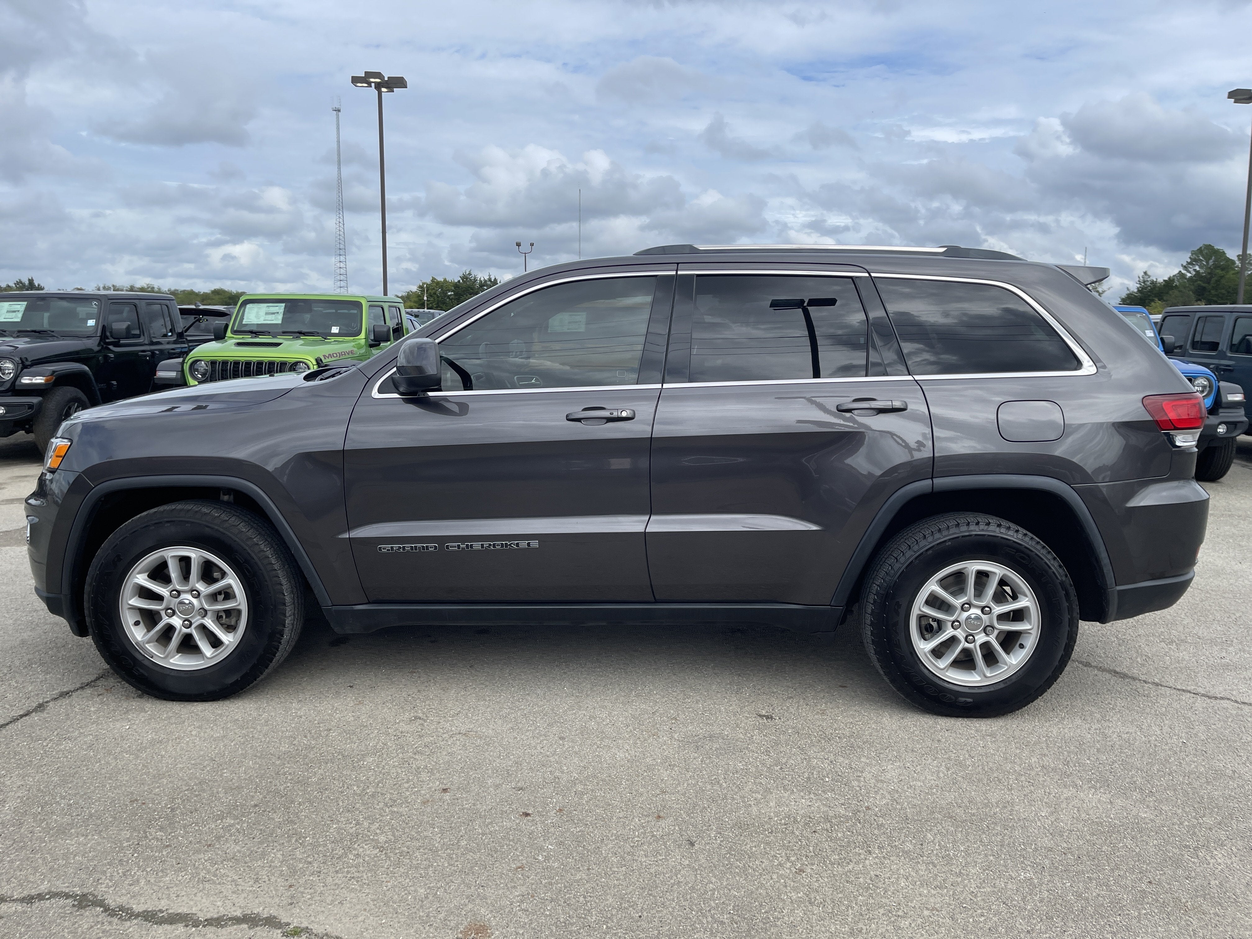 2020 Jeep Grand Cherokee Laredo E