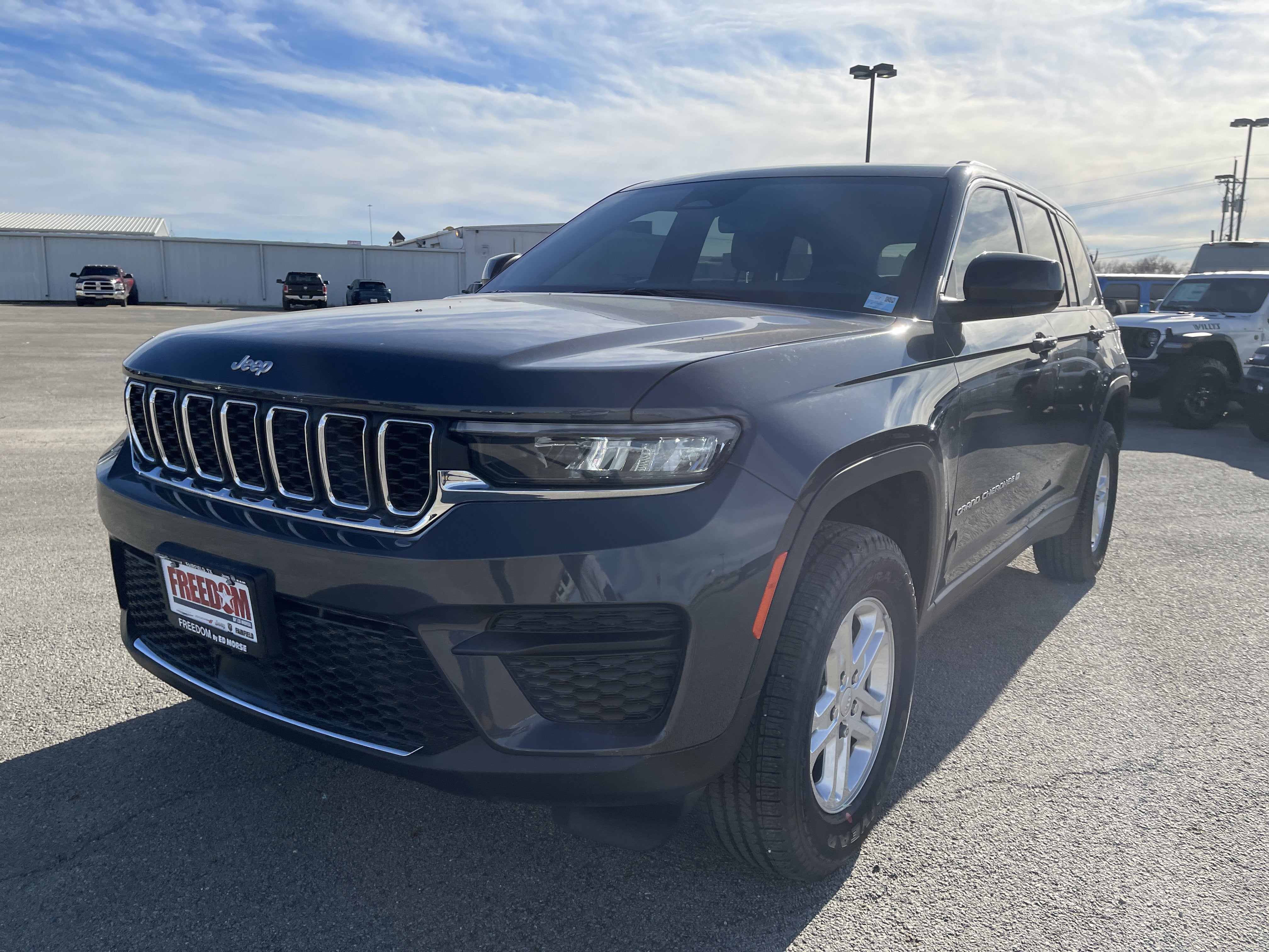 2025 Jeep Grand Cherokee Laredo