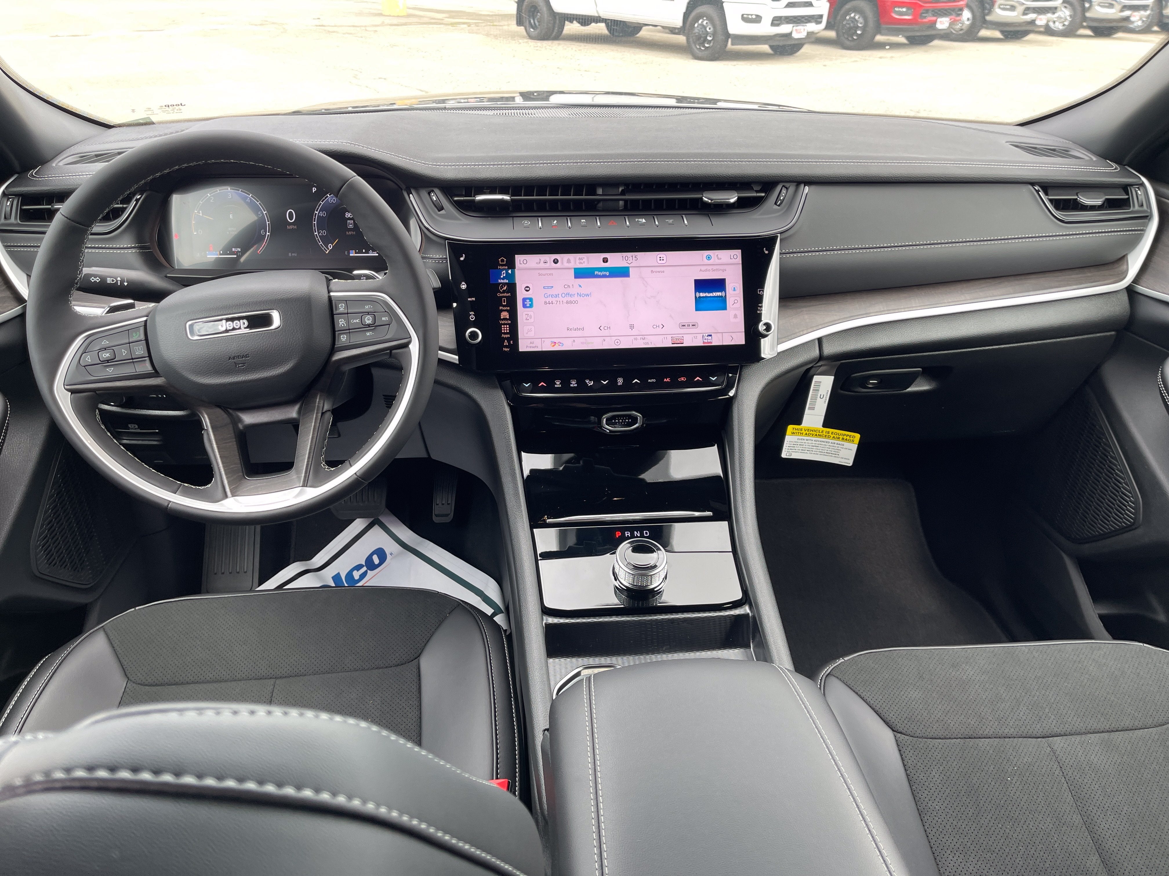 2026 Jeep Grand Cherokee Laredo Altitude