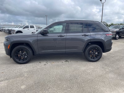 2026 Jeep Grand Cherokee Laredo Altitude