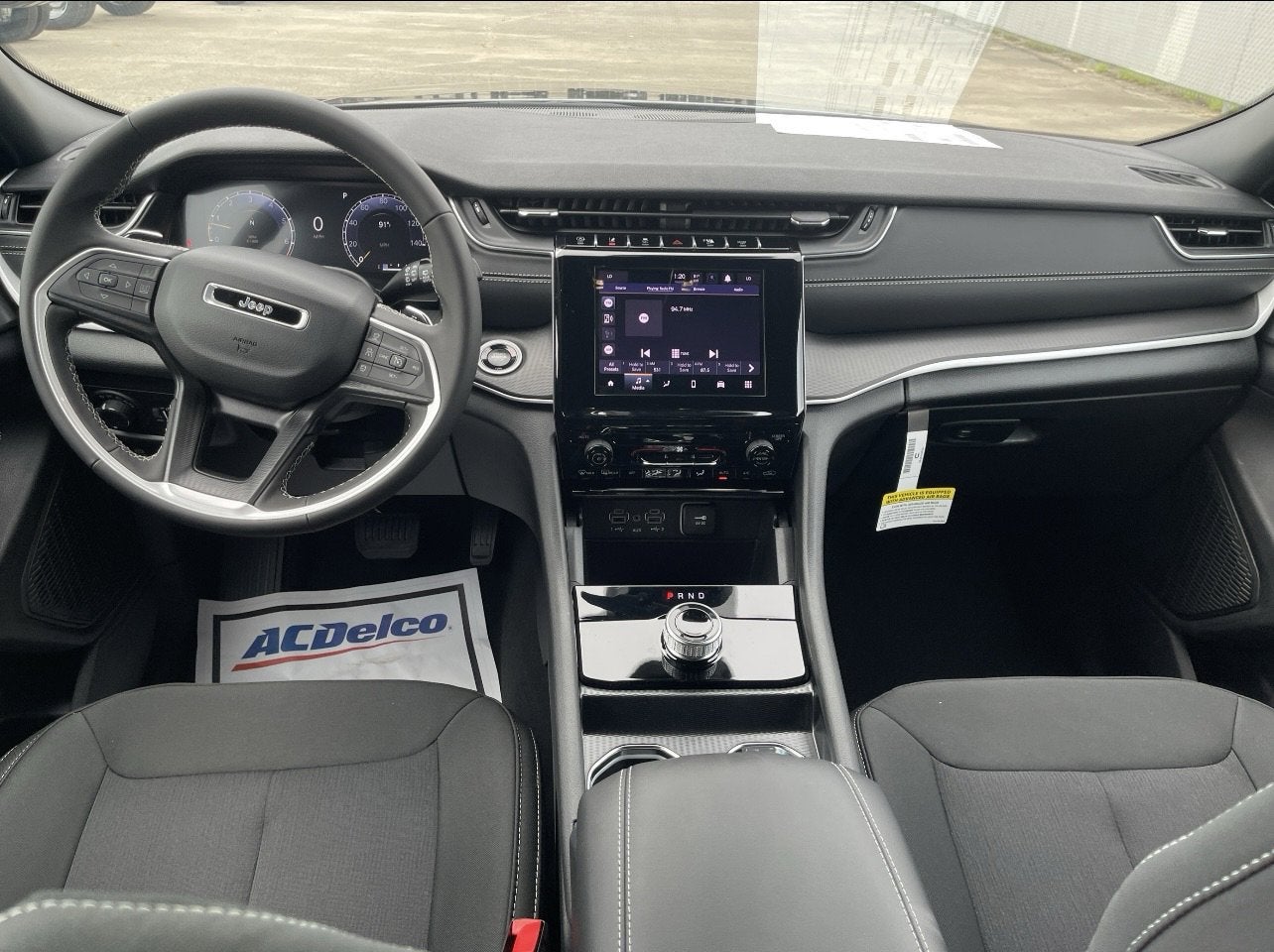 2026 Jeep Grand Cherokee Laredo