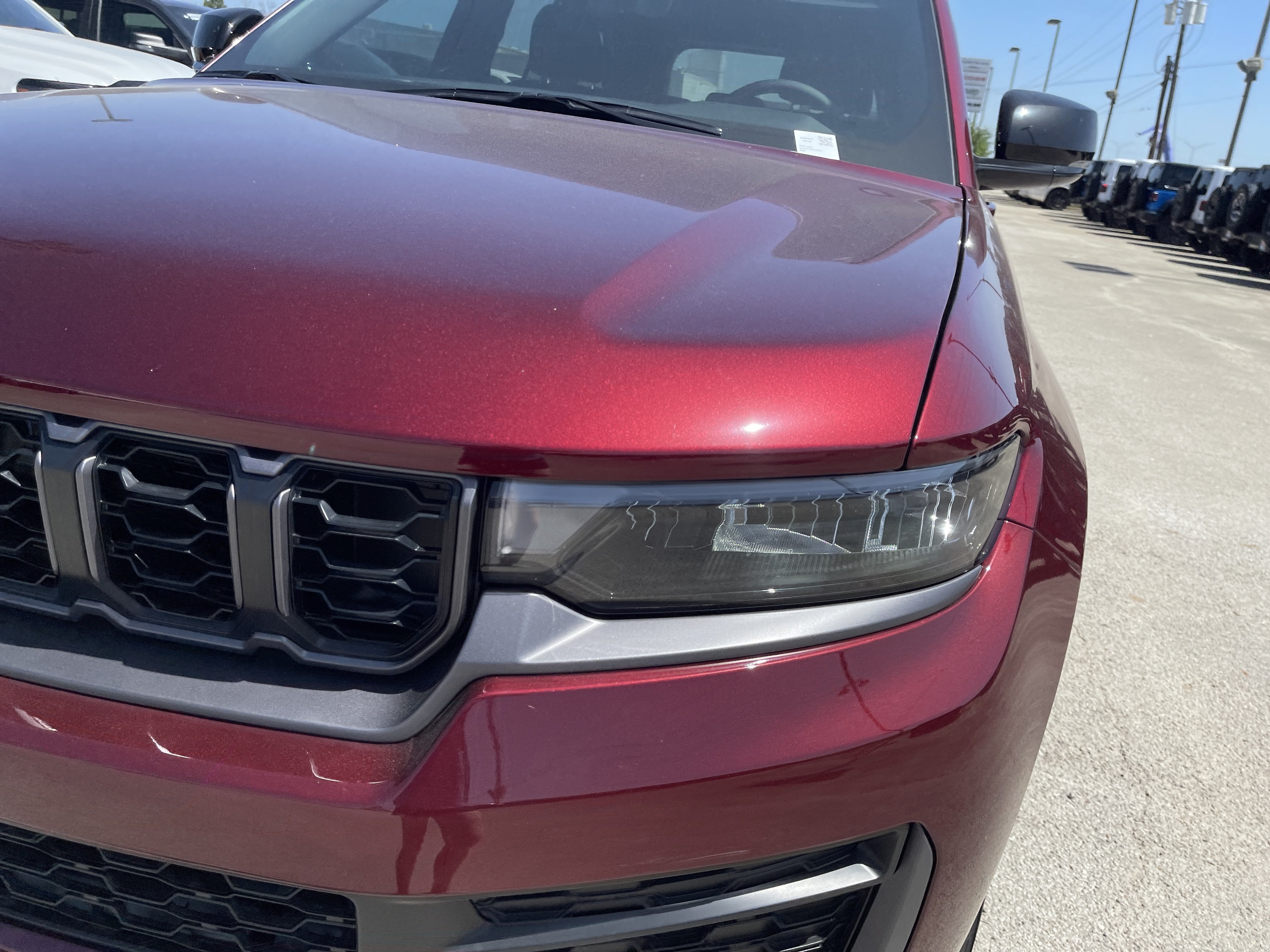 2026 Jeep Grand Cherokee Laredo Altitude