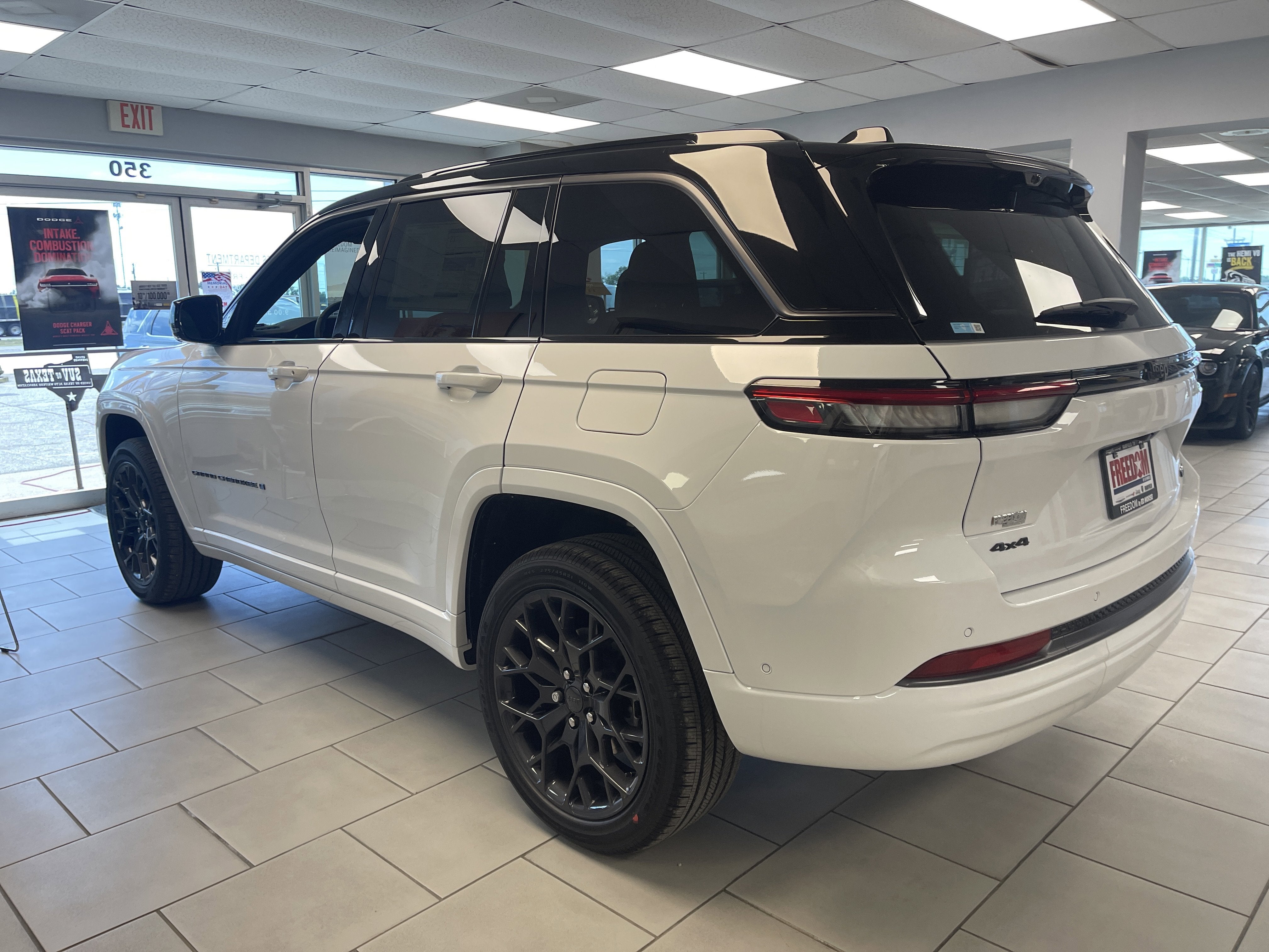 2026 Jeep Grand Cherokee Summit
