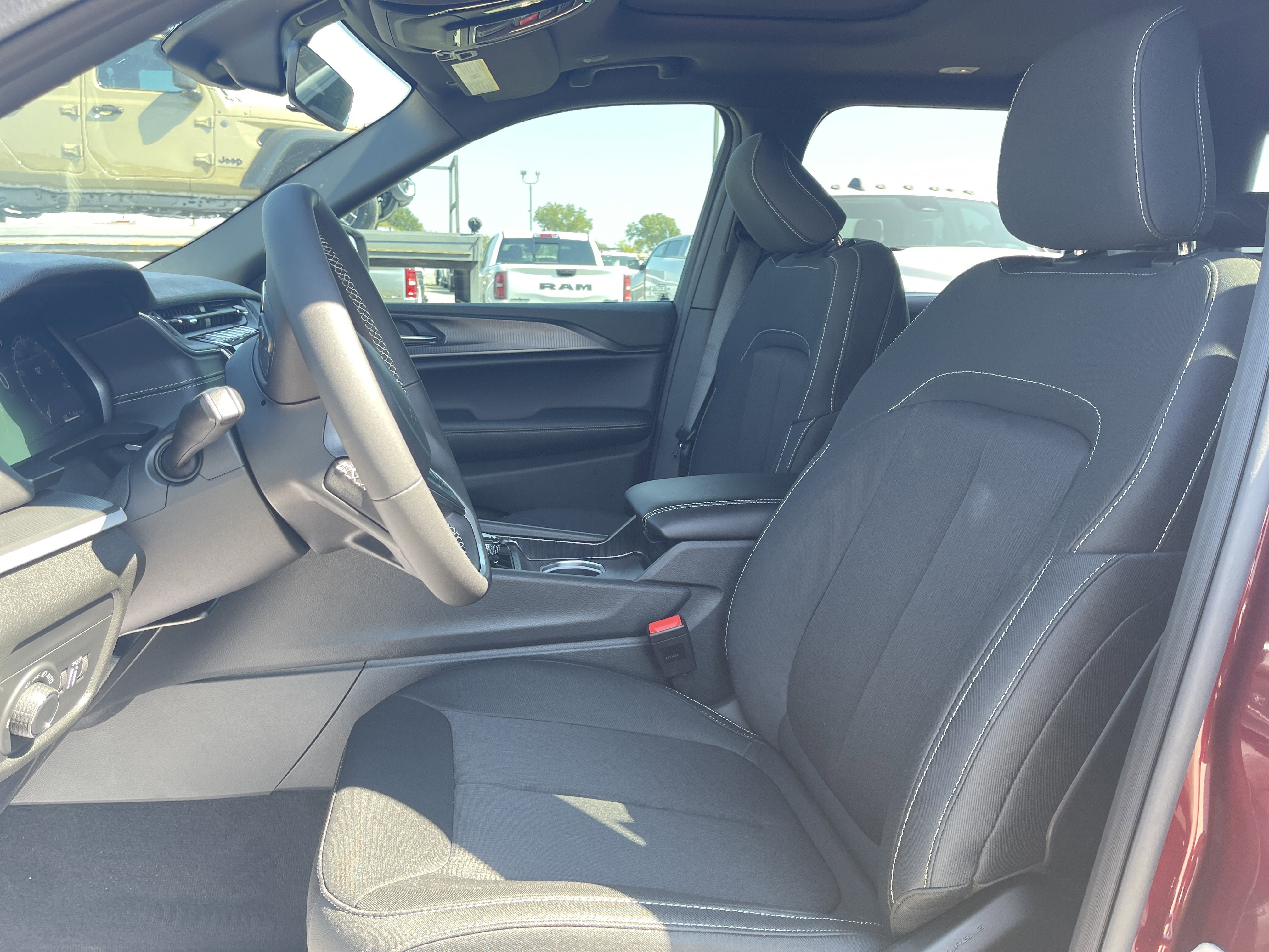 2025 Jeep Grand Cherokee Laredo X