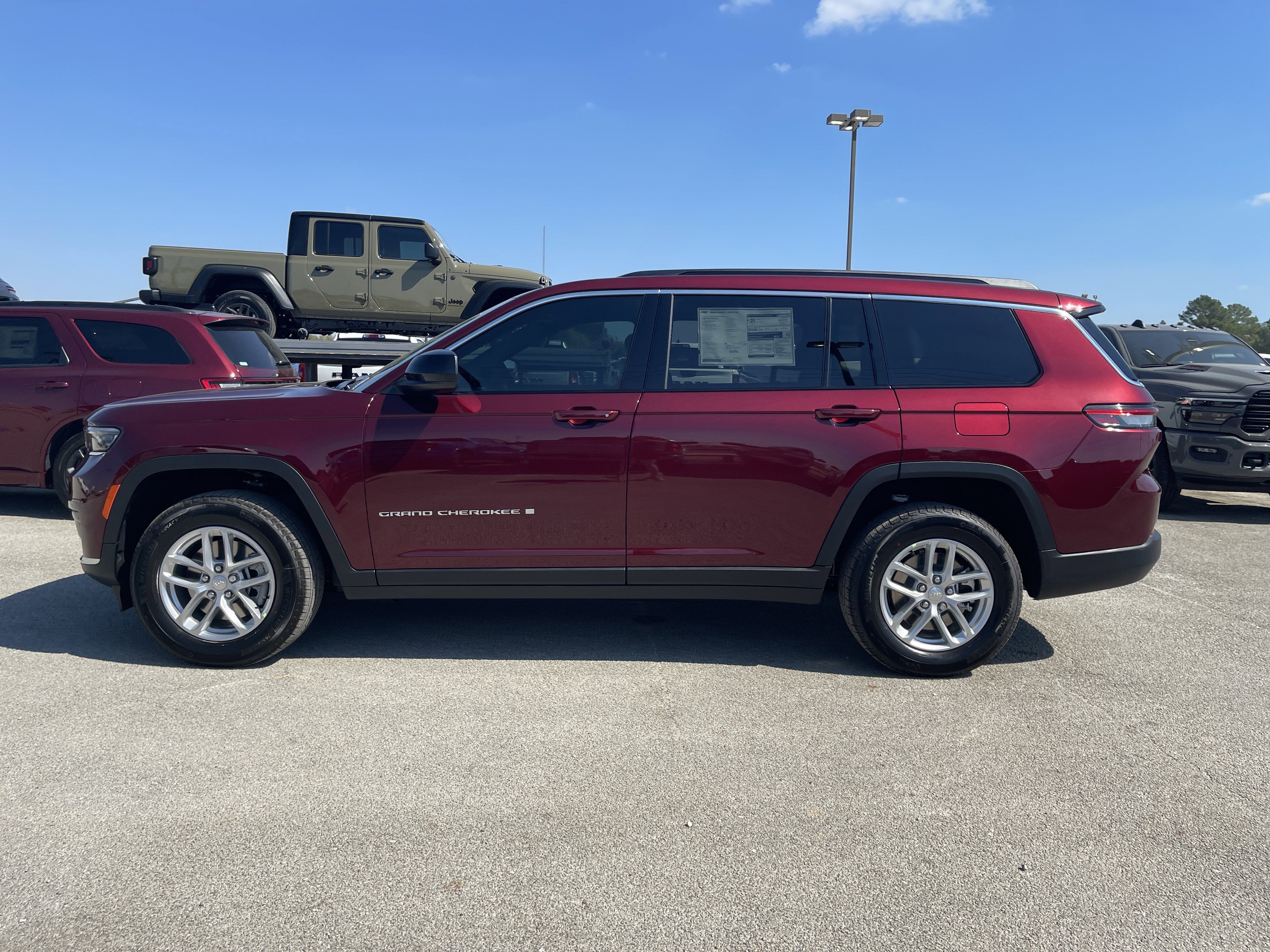 2025 Jeep Grand Cherokee Laredo X