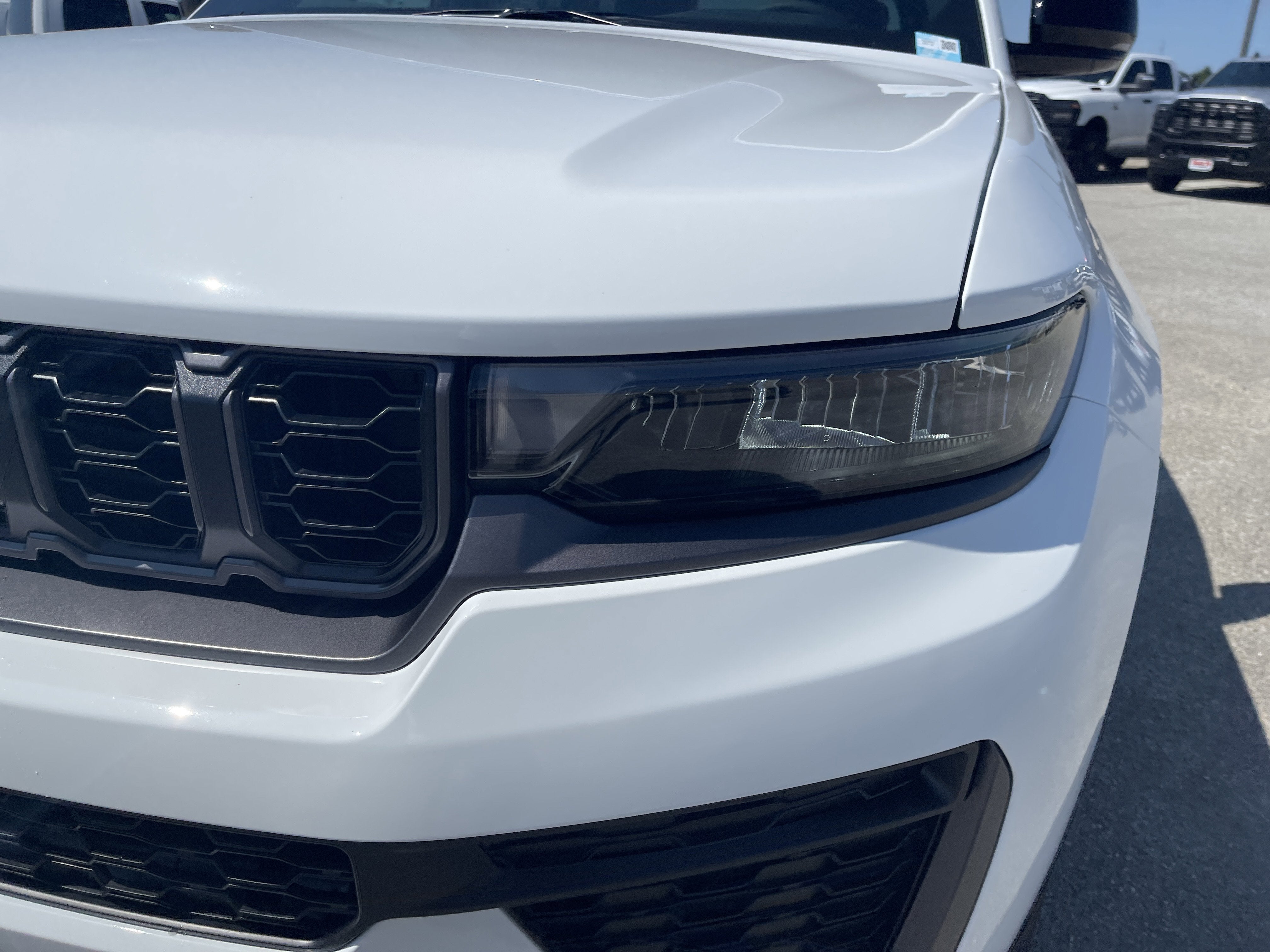 2026 Jeep Grand Cherokee Laredo Altitude