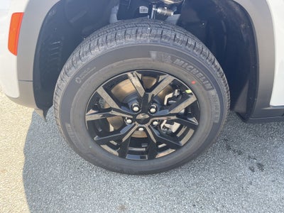 2026 Jeep Grand Cherokee Laredo Altitude