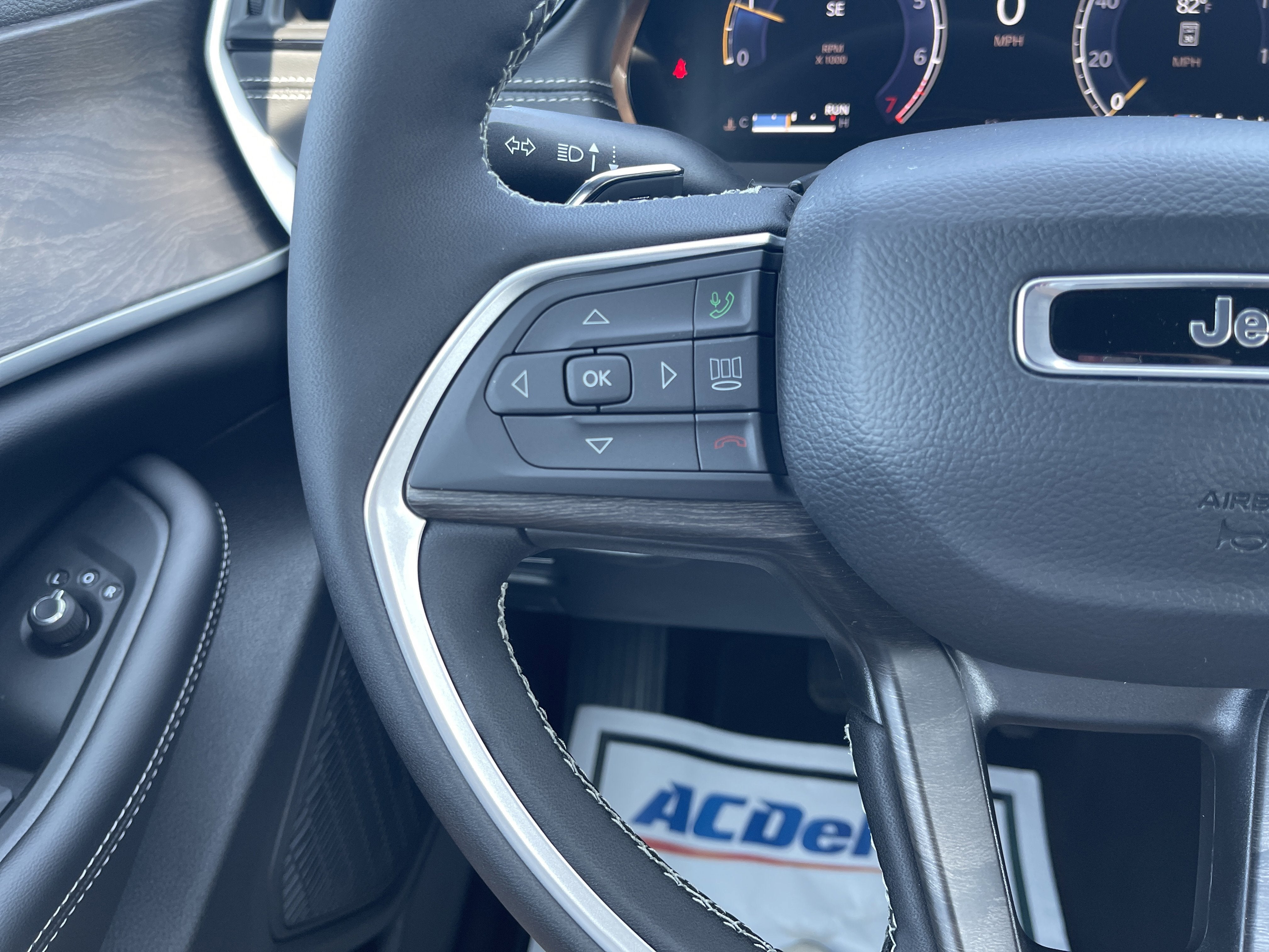 2026 Jeep Grand Cherokee Laredo Altitude