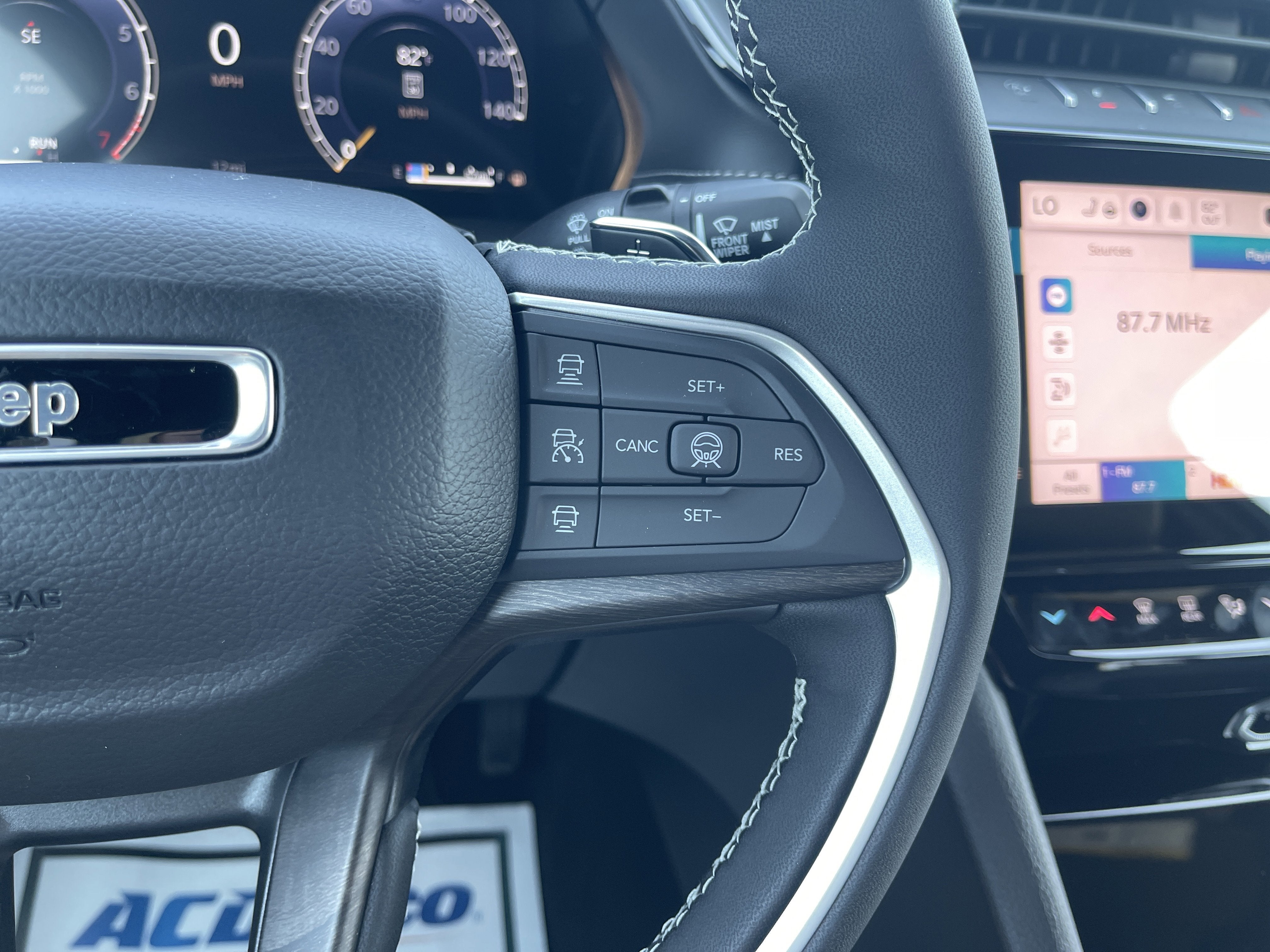 2026 Jeep Grand Cherokee Laredo Altitude