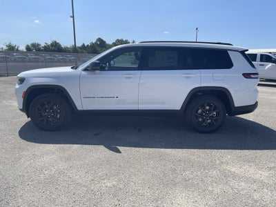 2026 Jeep Grand Cherokee Laredo Altitude