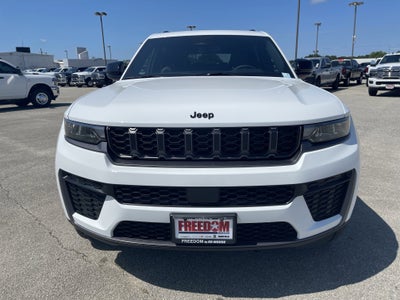 2026 Jeep Grand Cherokee Laredo Altitude