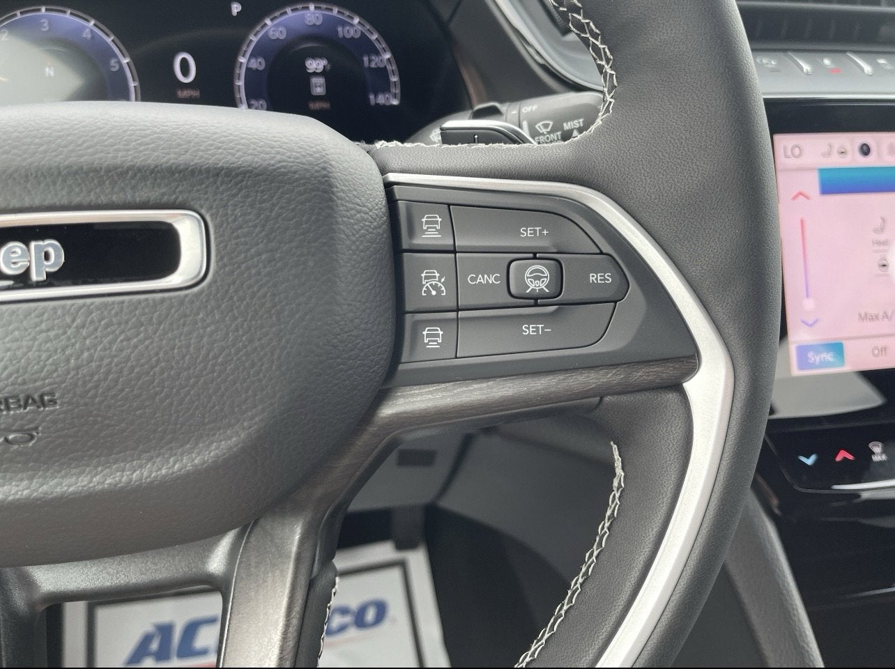 2026 Jeep Grand Cherokee Laredo Altitude