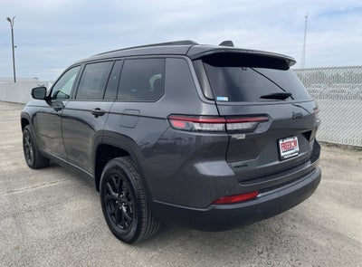 2026 Jeep Grand Cherokee Laredo Altitude