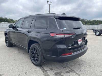 2026 Jeep Grand Cherokee Laredo Altitude