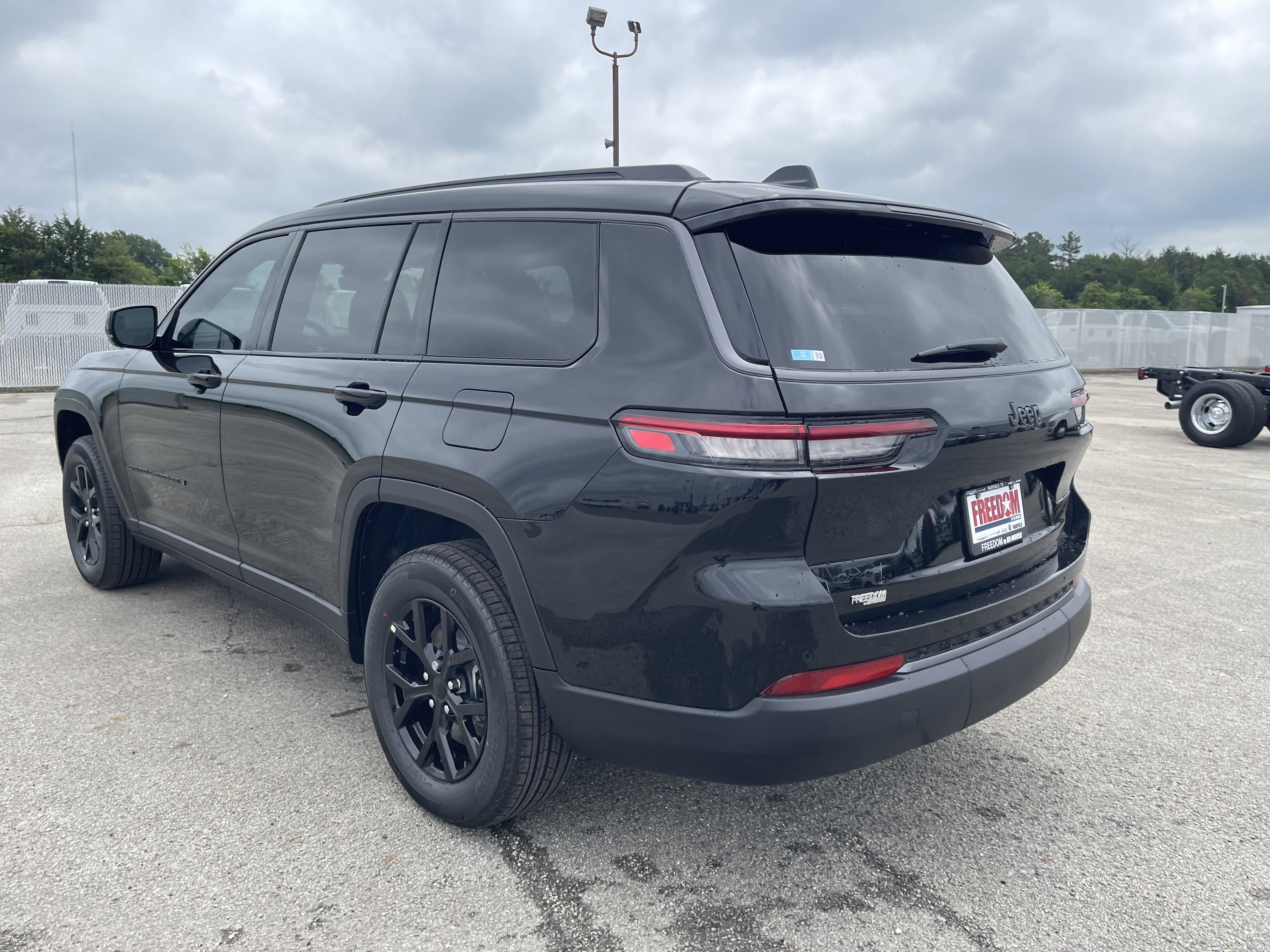 2026 Jeep Grand Cherokee Laredo Altitude