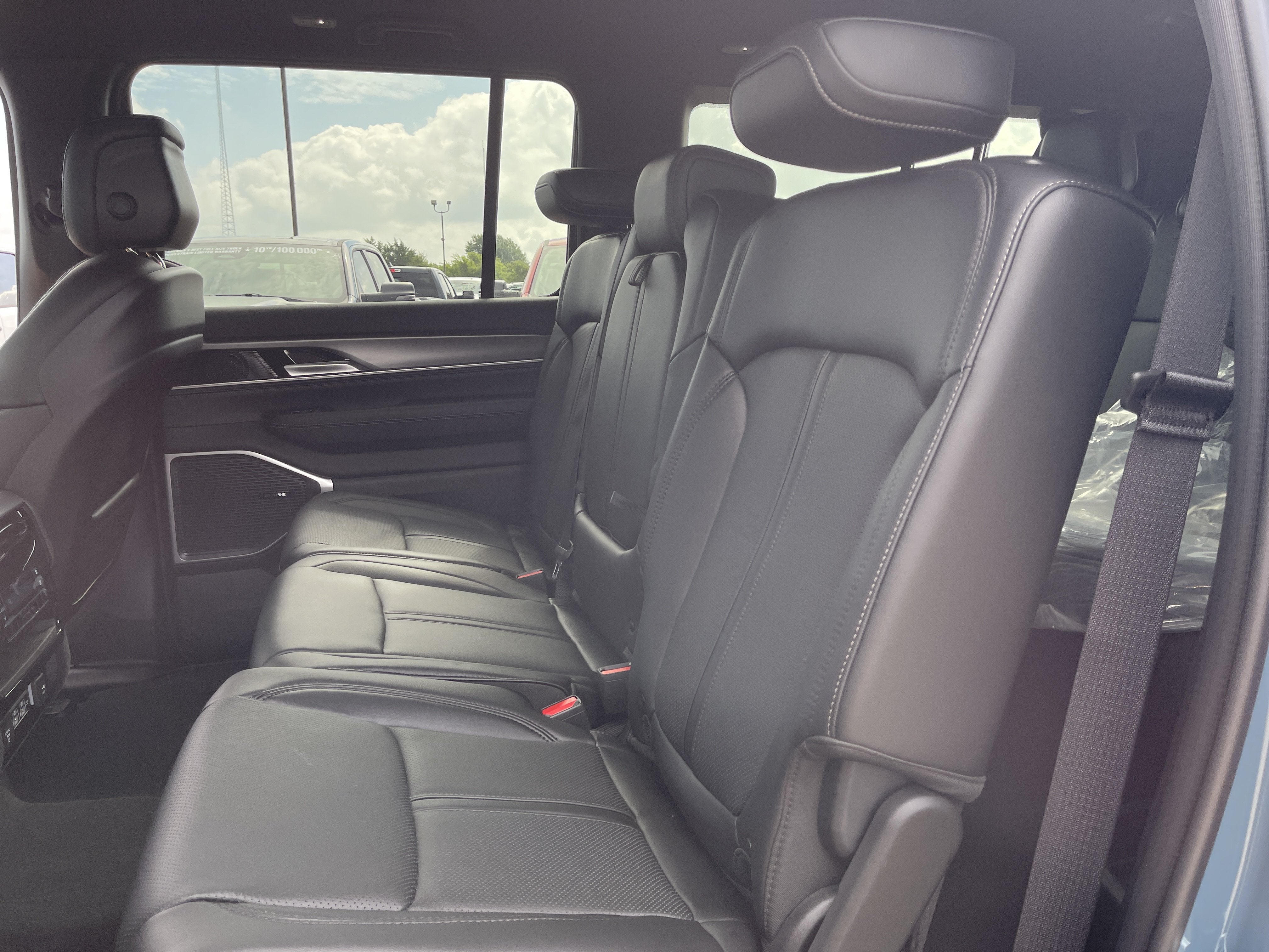 2026 Jeep Grand Wagoneer 4x4