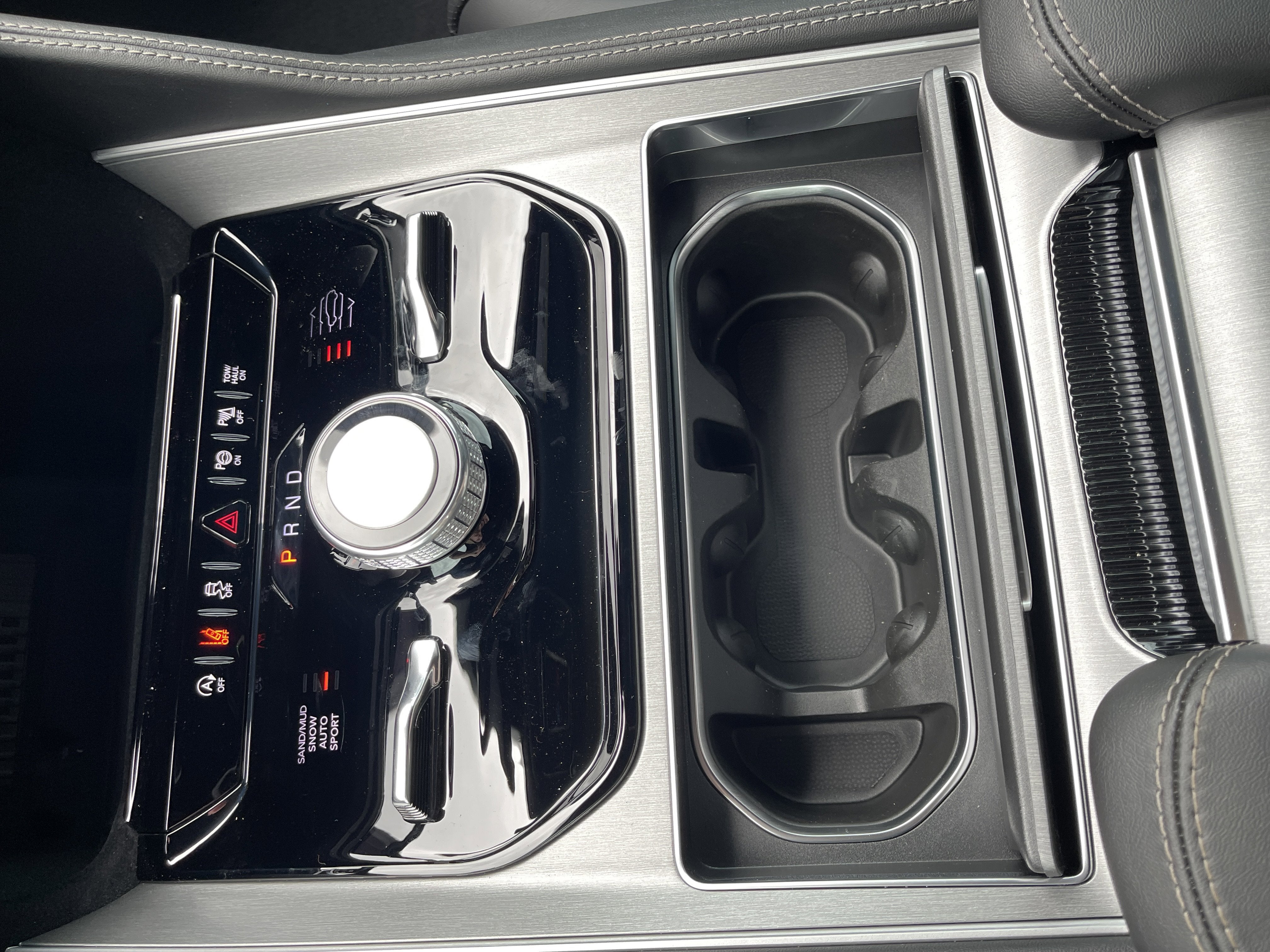 2026 Jeep Grand Wagoneer Limited Reserve