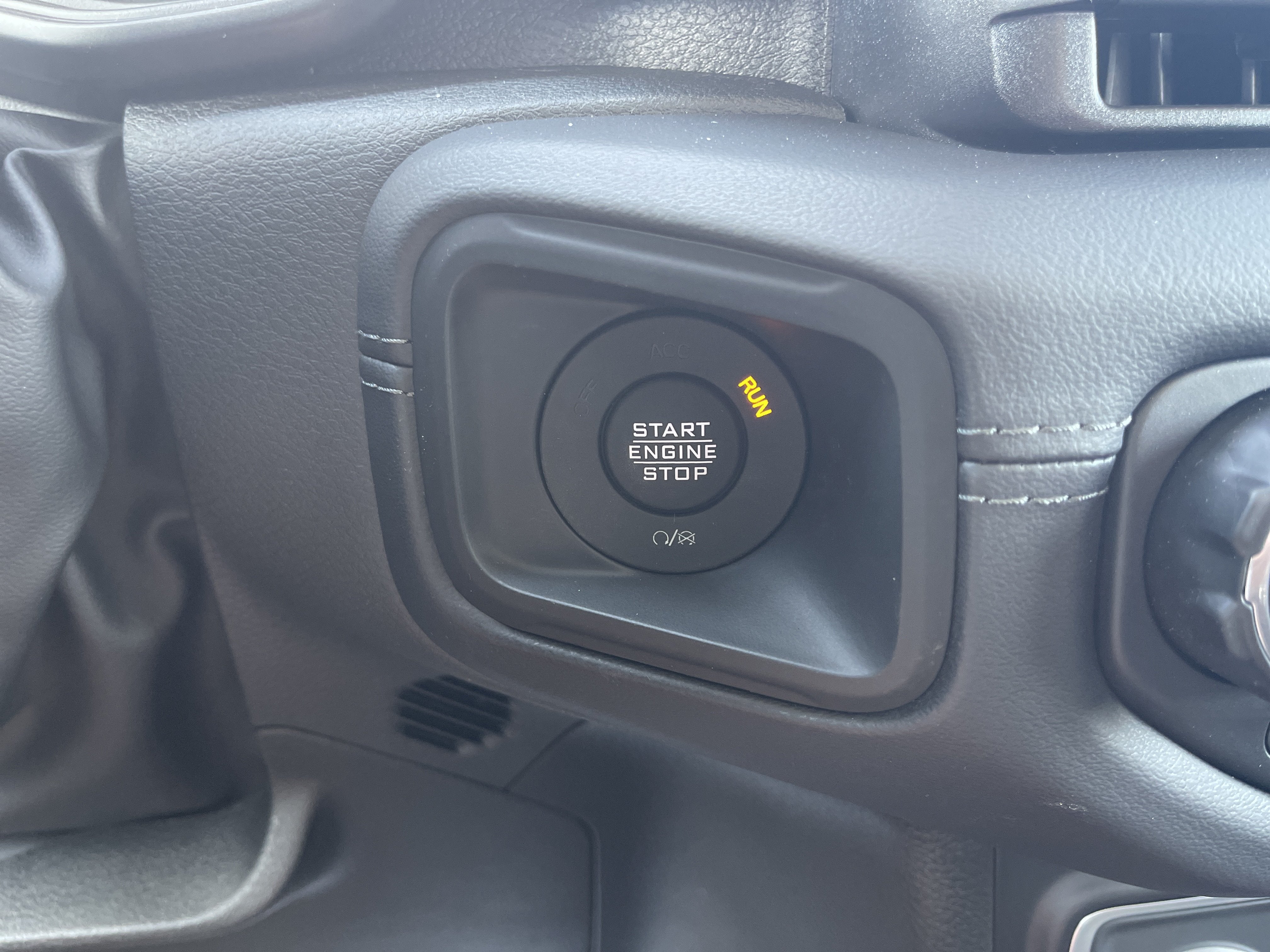 2026 Jeep Gladiator Shadow Ops