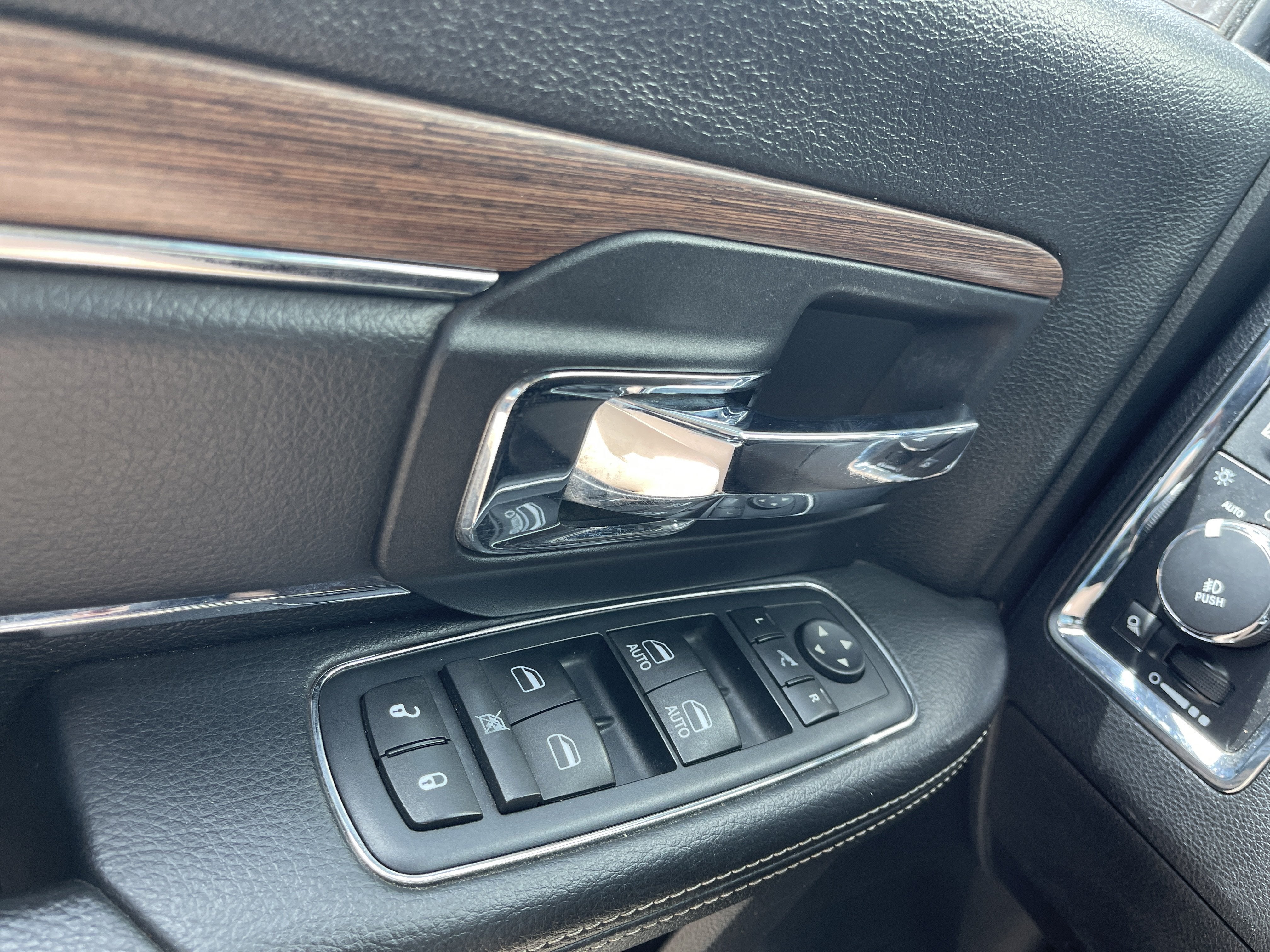 2016 RAM 1500 Laramie