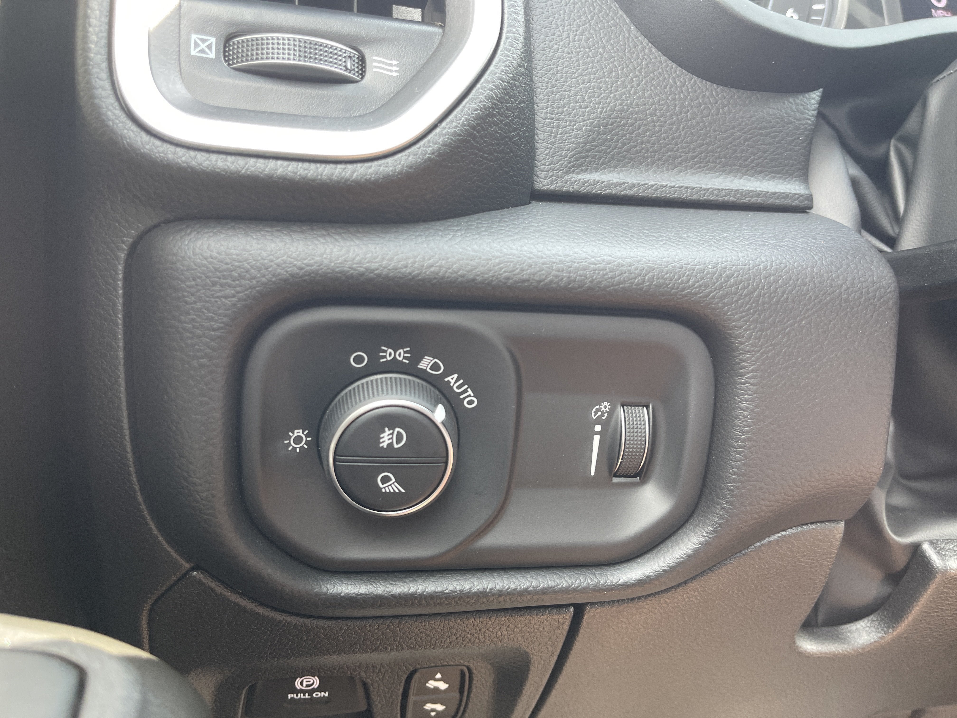 2027 RAM 1500 Lone Star