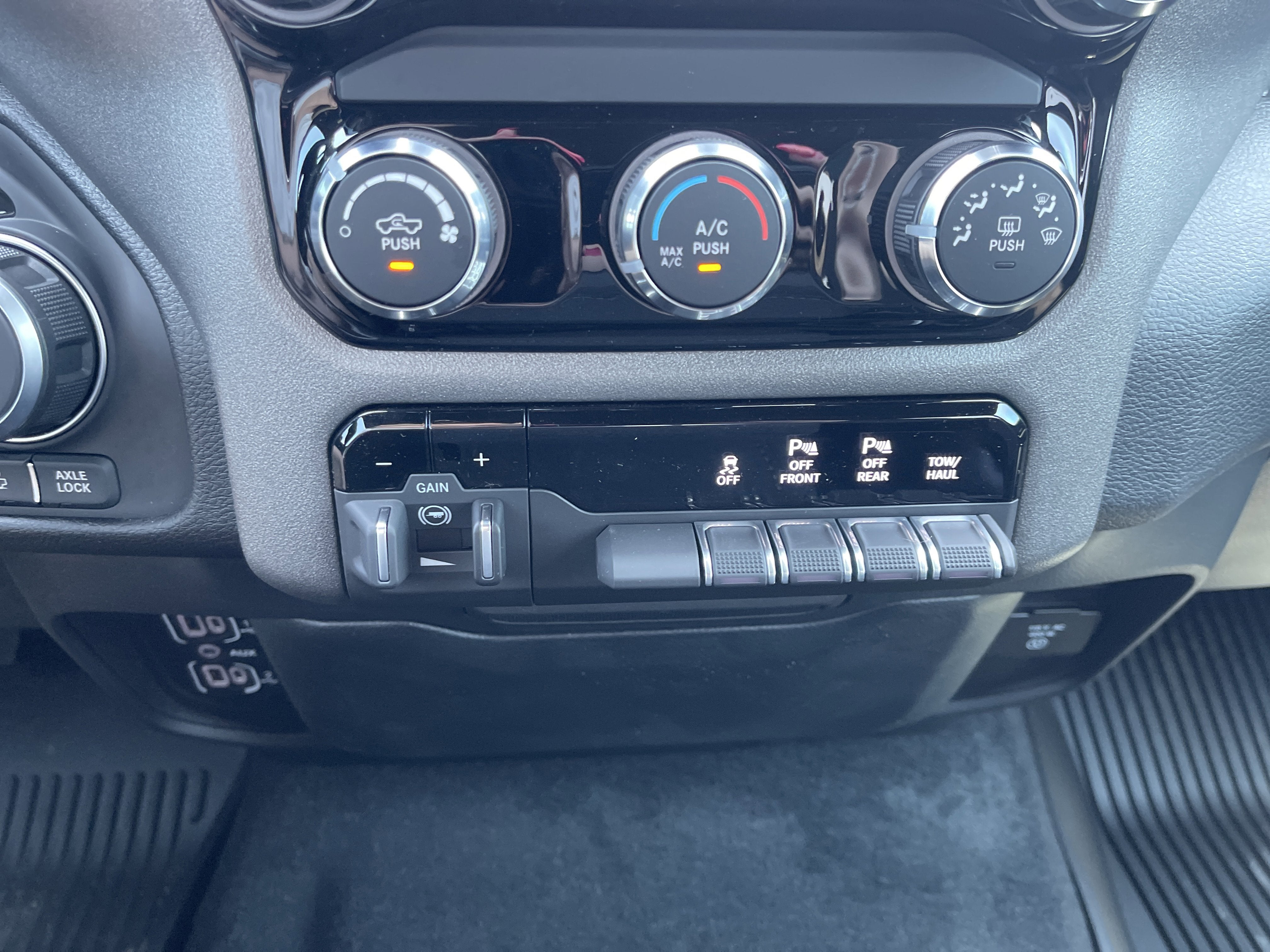 2026 RAM 1500 Warlock