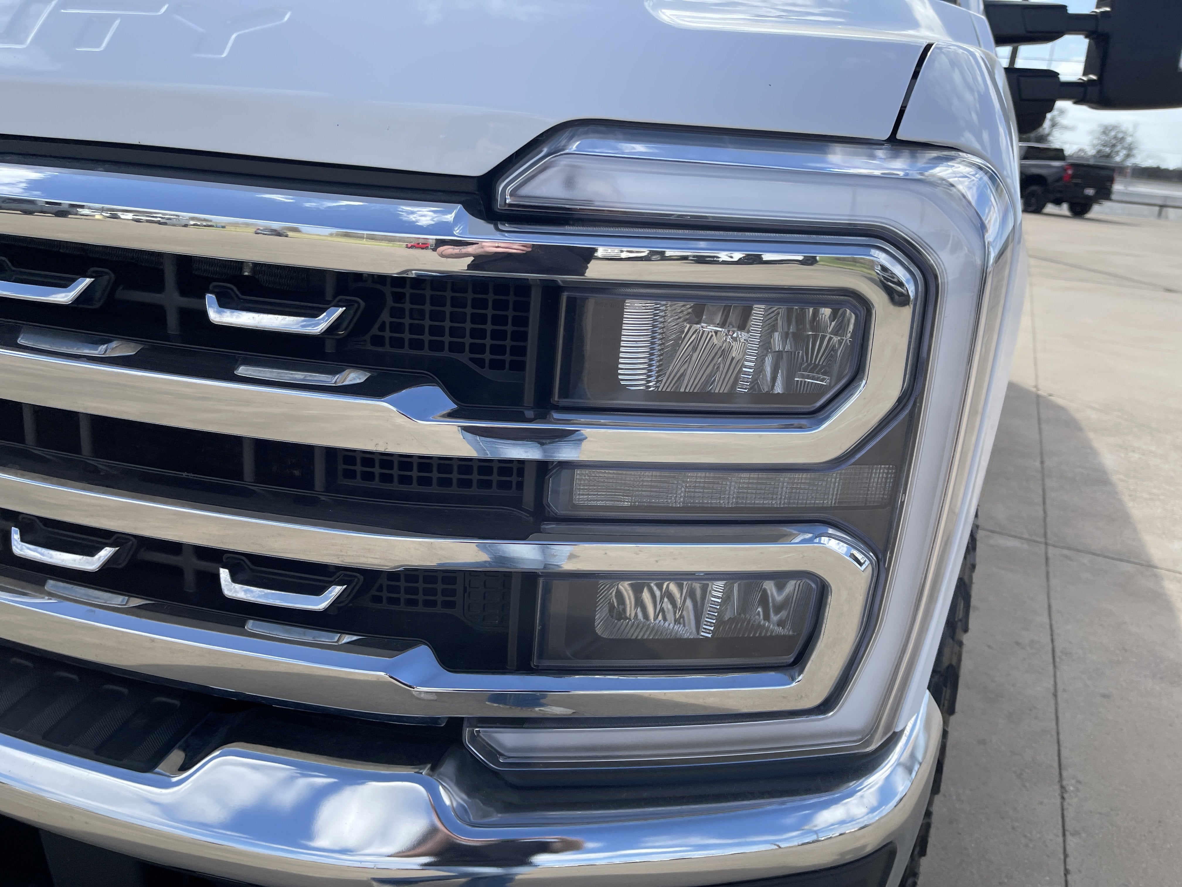 2024 Ford Super Duty F-350 SRW LARIAT