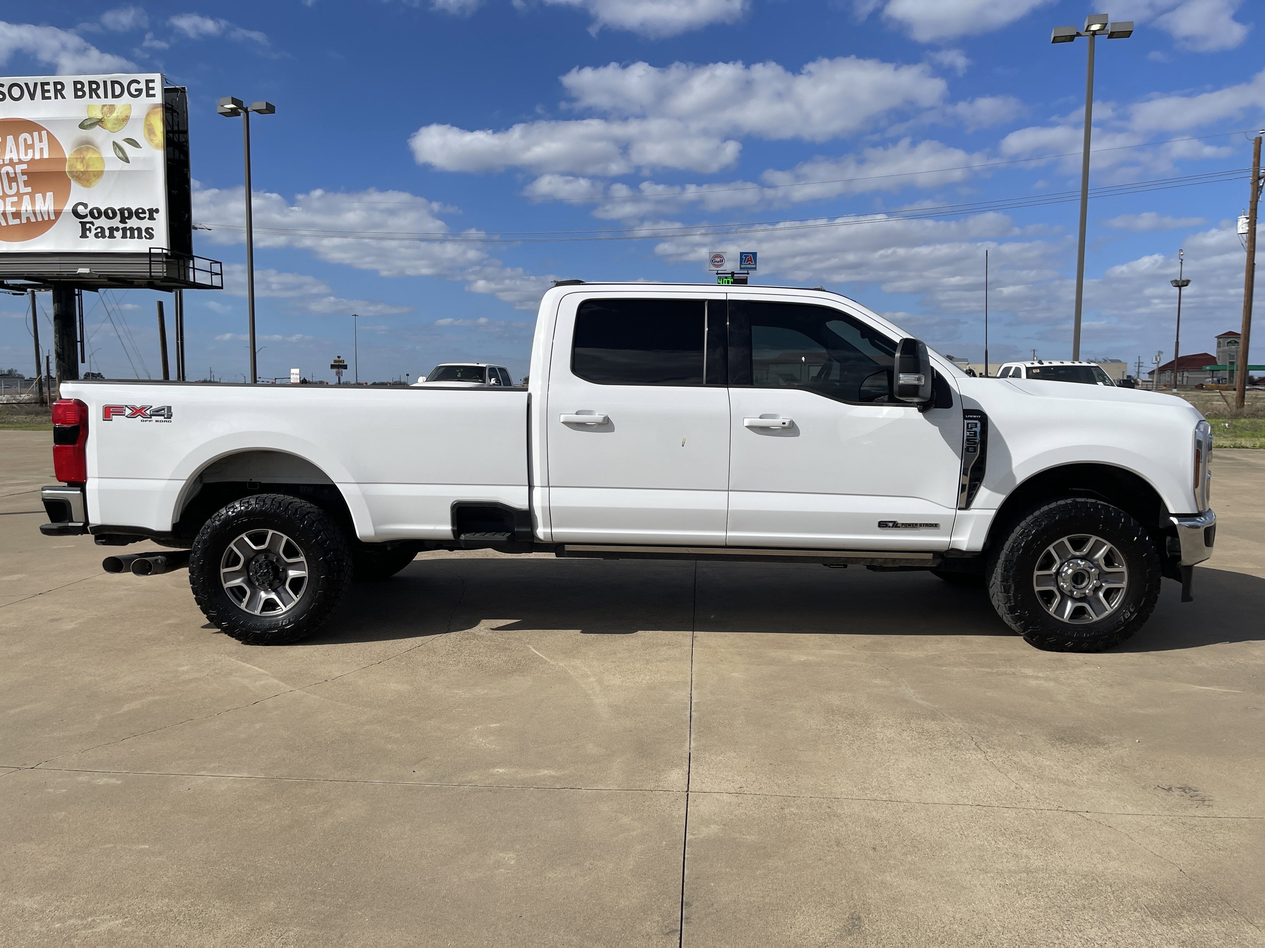 2024 Ford Super Duty F-350 SRW LARIAT