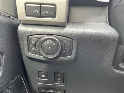 2022 Ford Super Duty F-350 DRW LARIAT