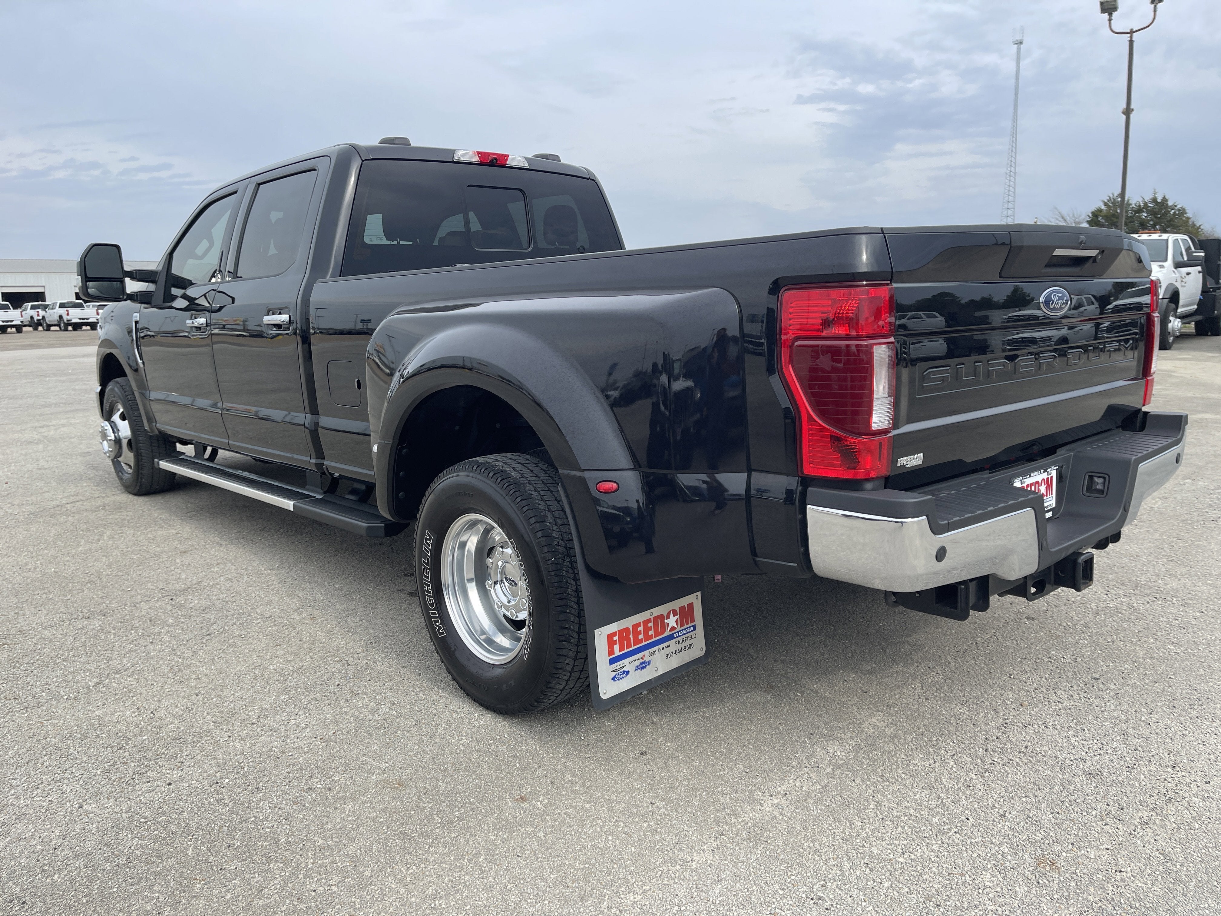 2022 Ford Super Duty F-350 DRW LARIAT